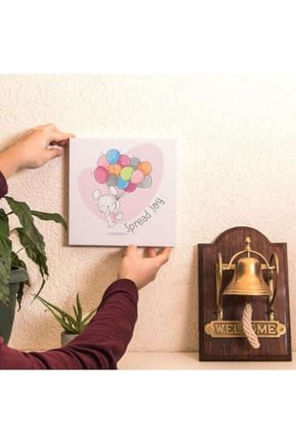 Spread Joy | Çi̇zgi̇ Karakter Tasarımlı Bebek Odasına Özel Kanvas 25 X 25 Cm Ölçüsündedi̇r. 1175713