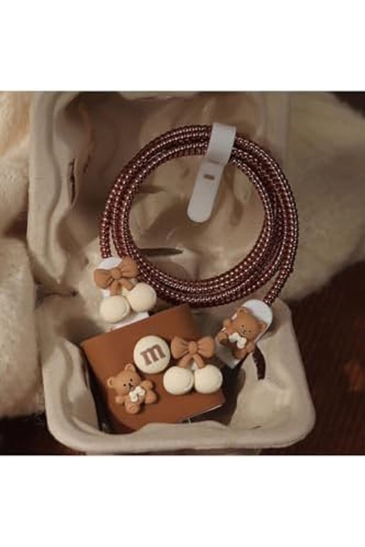 Aksesuar Şarj Aleti̇ Kılıfı & Kablo Set &ndash; 18W/20W Uyumlu | Kılıfı, Kablo D&uuml;zenleyi̇ci̇, Şarj Ucu &ndash; 4&Ap