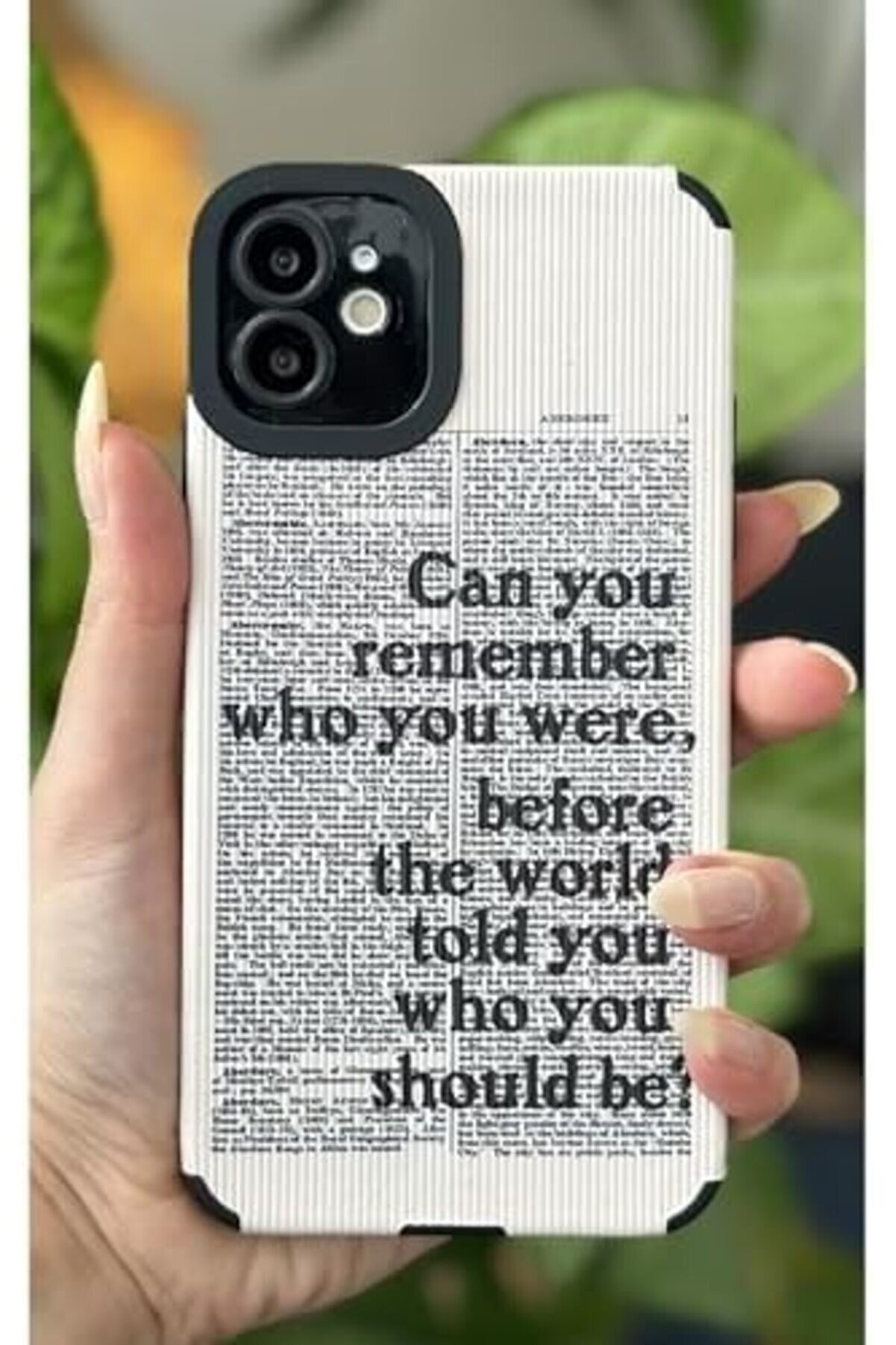 Aksesuar 11 İle Uyumlu Kaplama Gazete Tasarımlı Yumuşak Si̇li̇kon Kamera Korumalı Kılıf 1014773