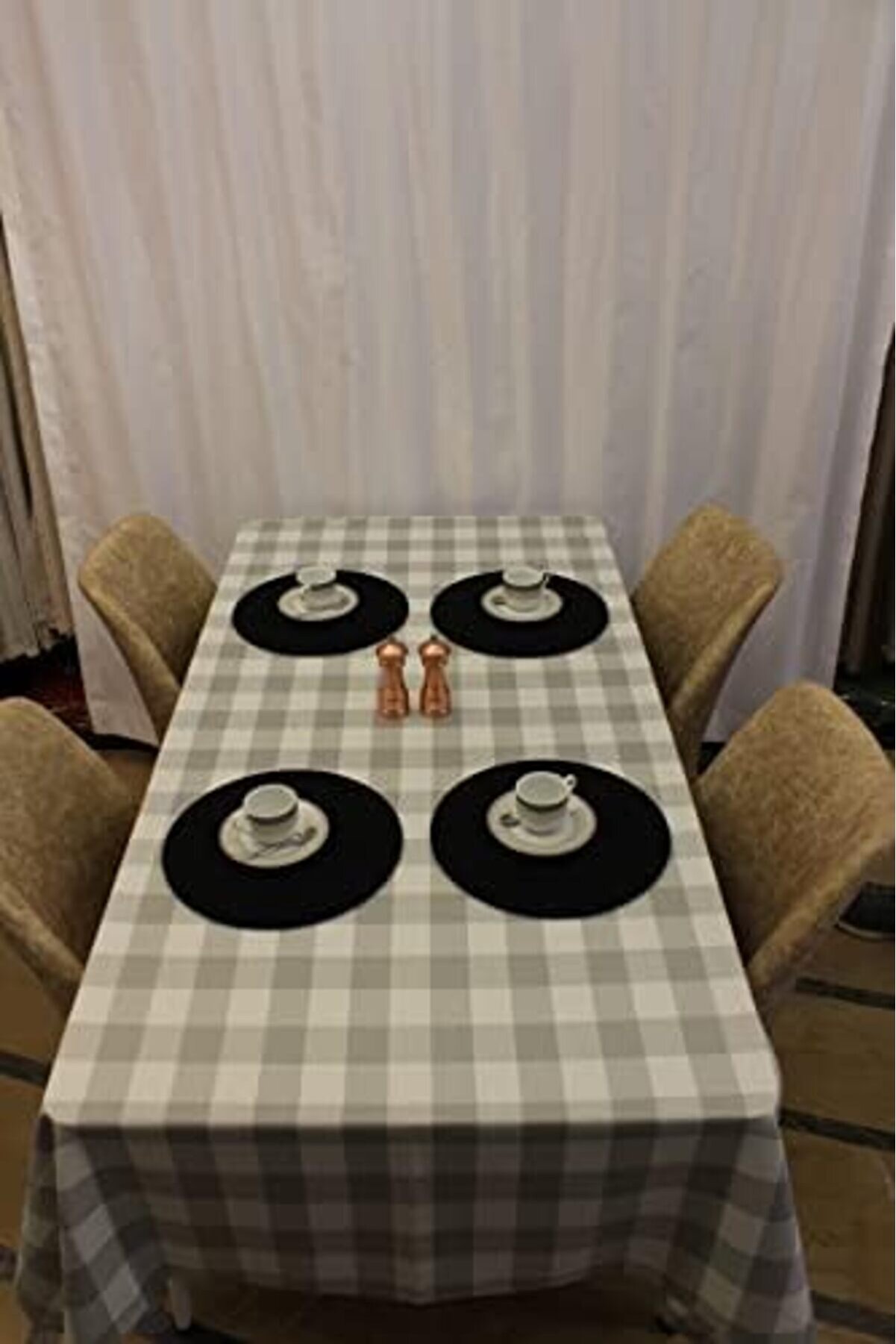 Gri̇ Renk Kare Desenli̇ Full Akri̇li̇k Dokuma Masa Örtüsü 150X220 Cm 1014773