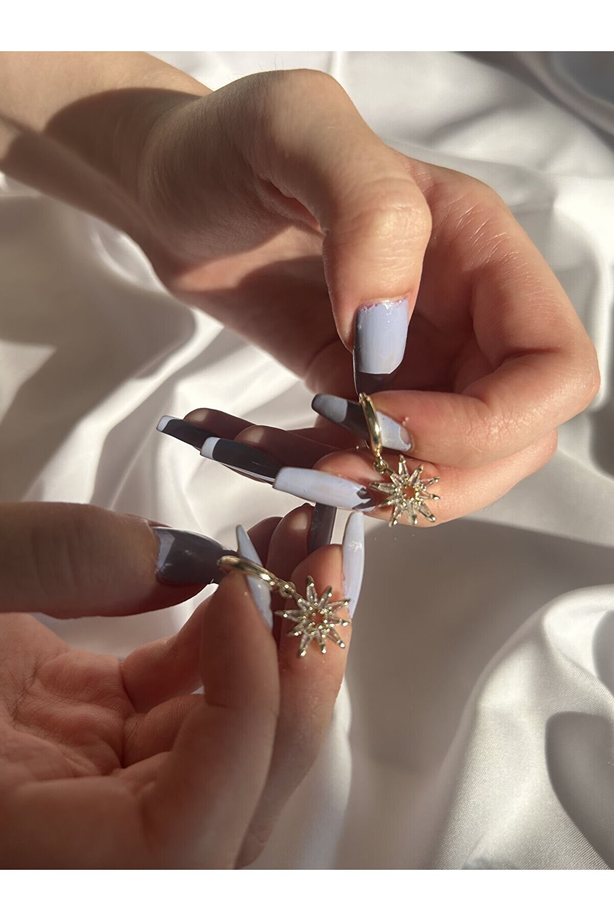 Ateli̇er Emi̇ne Işıltılı Yaz Güneşi̇ Küpe