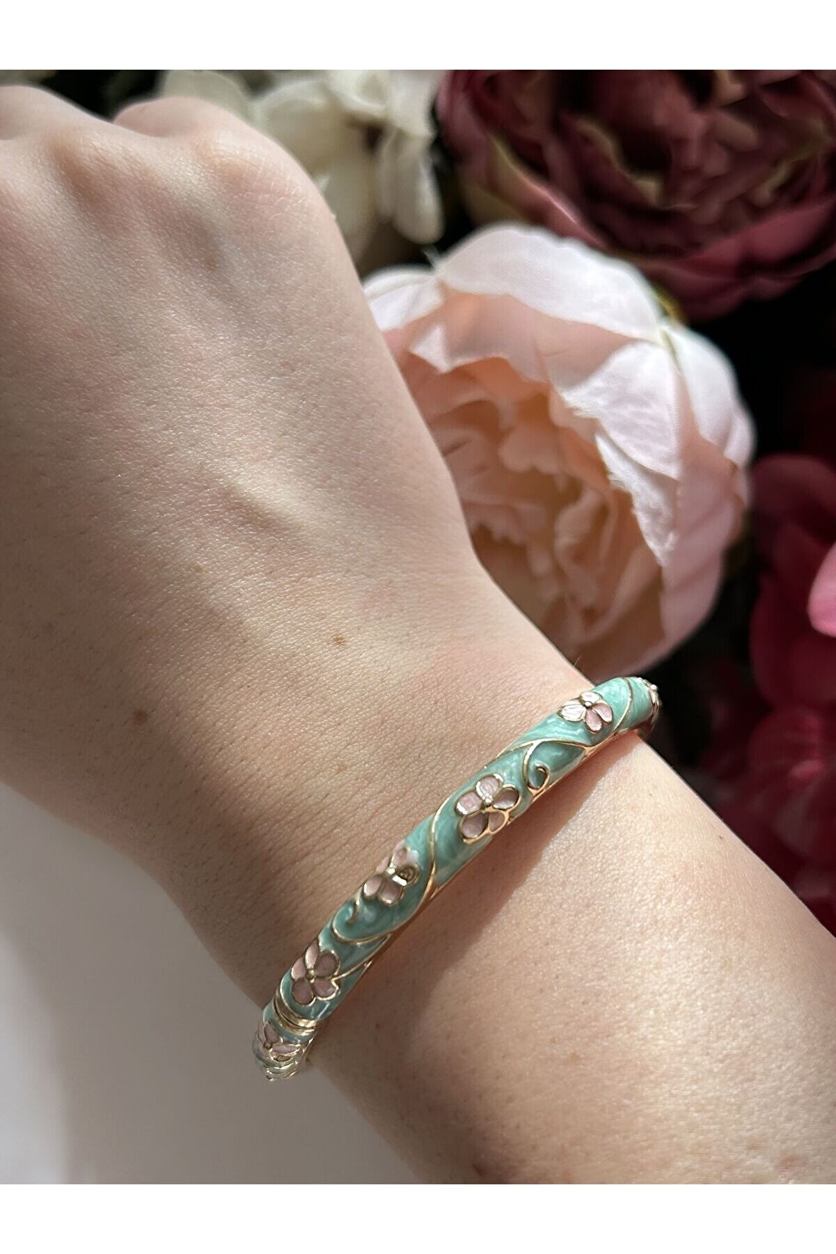 Ateli̇er Emi̇ne Su Yeşi̇li̇ Mi̇neli̇ Kelepçe Bi̇lekli̇k