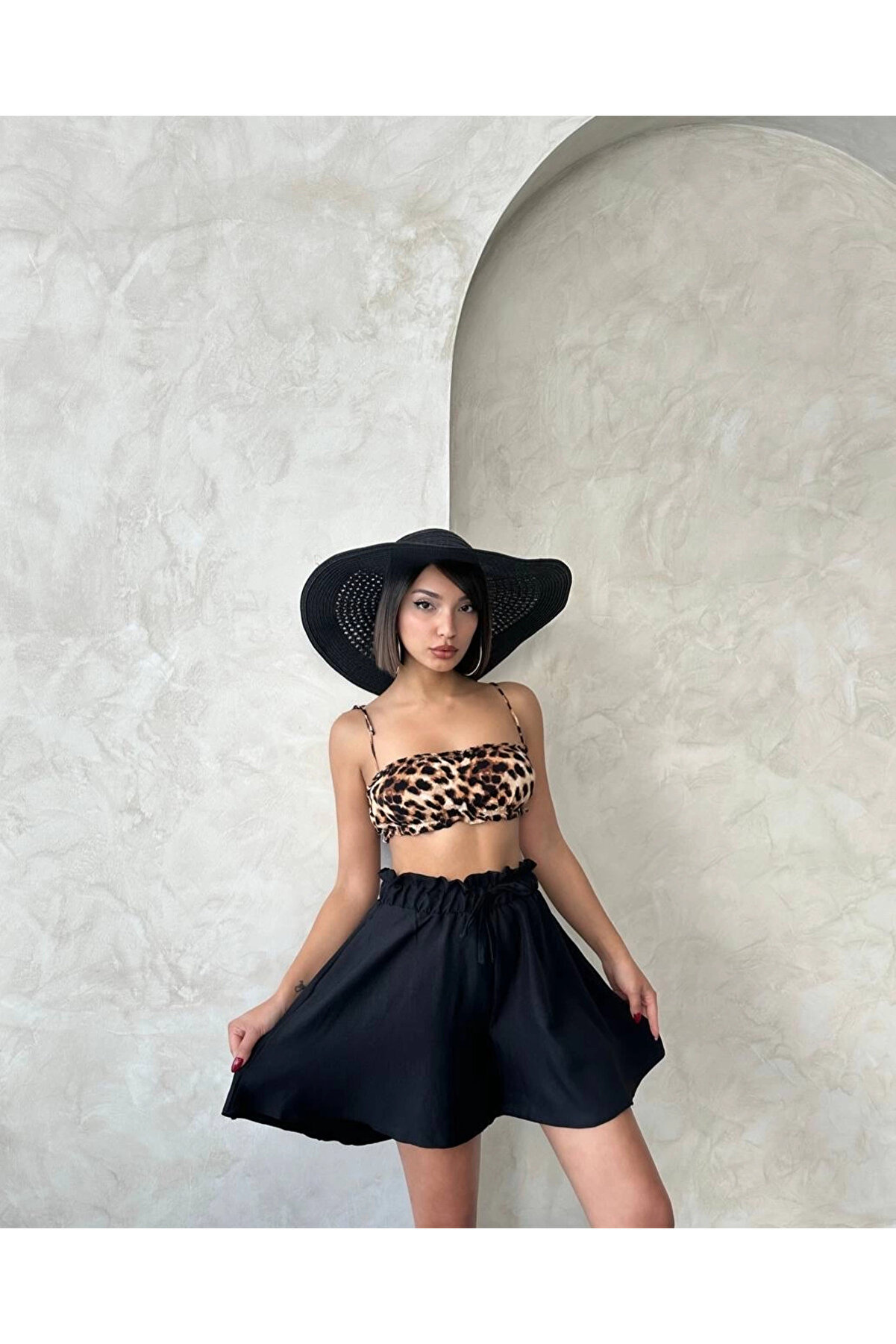 Ymywear Volanlı Keten Şort Si̇yah S255058