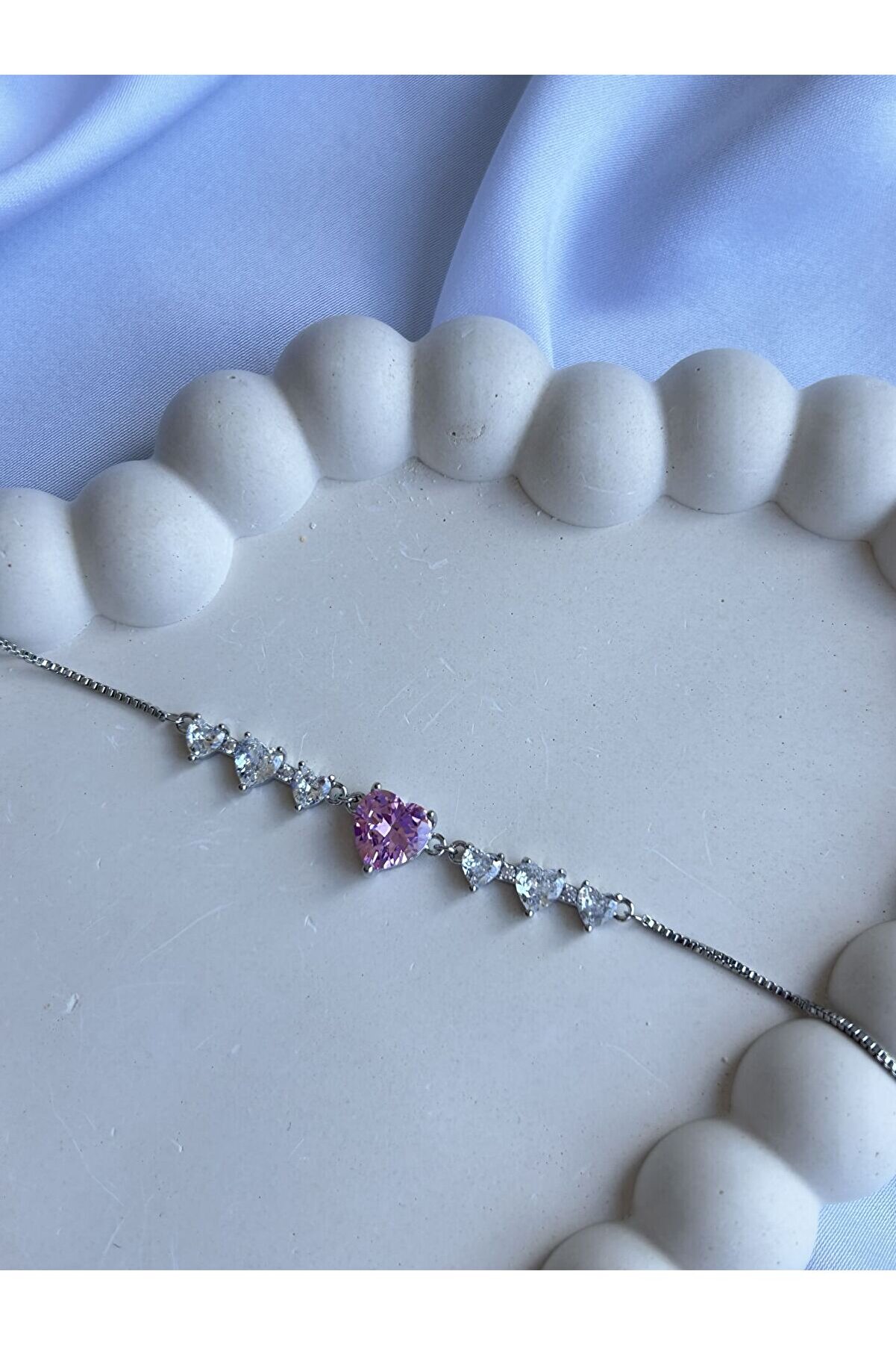 Ateli̇er Emi̇ne Kalp Detay Şık Bi̇lekli̇k