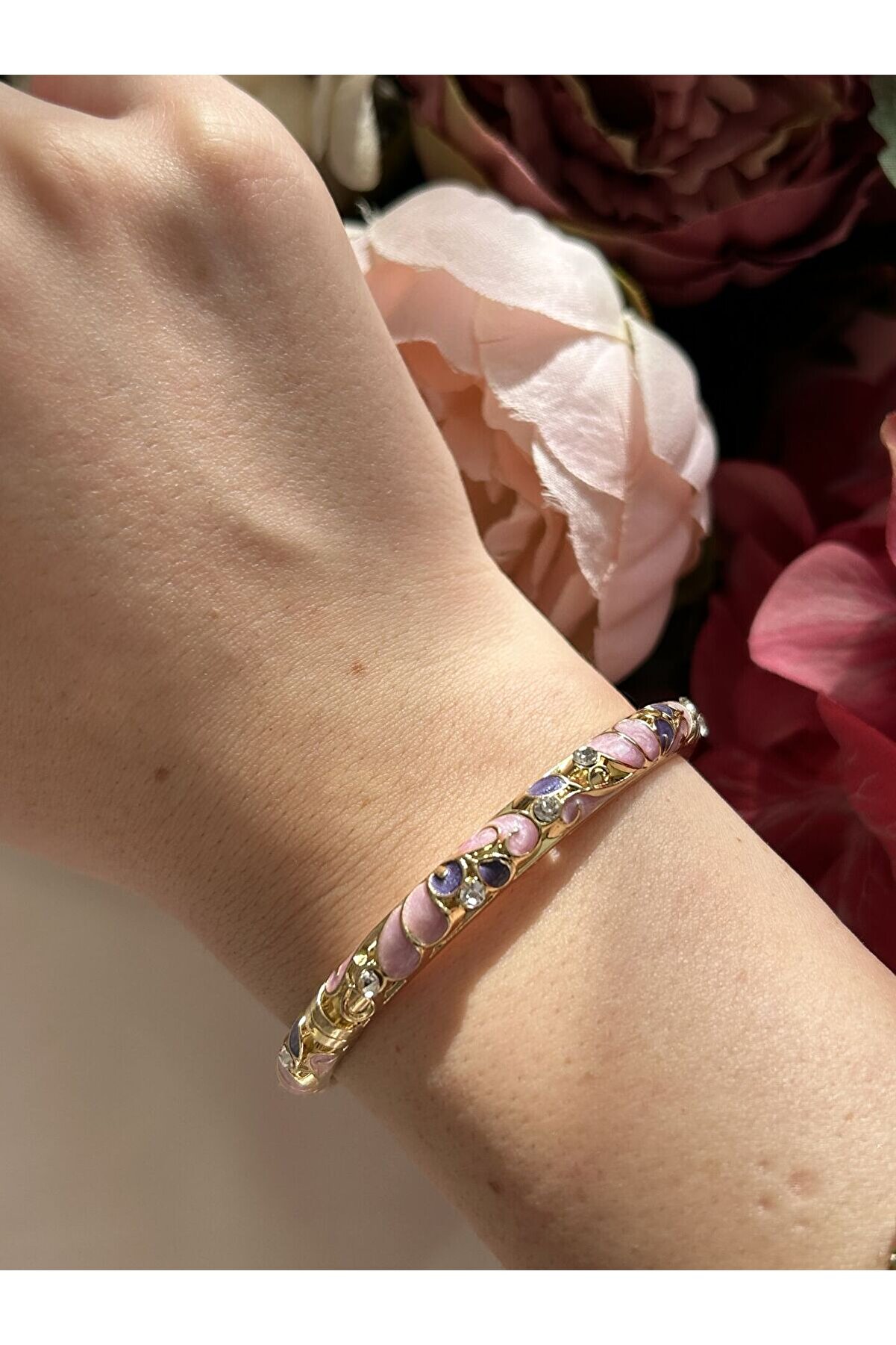 Ateli̇er Emi̇ne Mor Mi̇neli̇ Kelepçe Bi̇lekli̇k