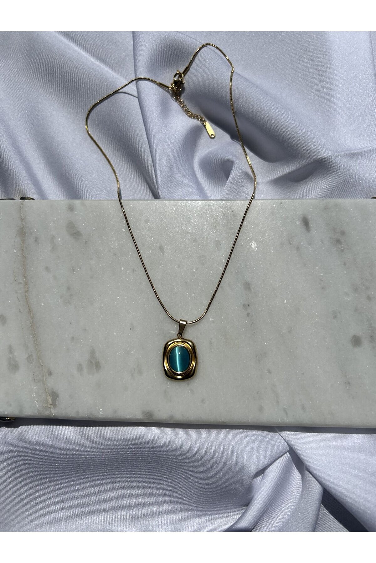 Ateli̇er Emi̇ne Fi̇ruze Taş Detaylı Gold Kolye