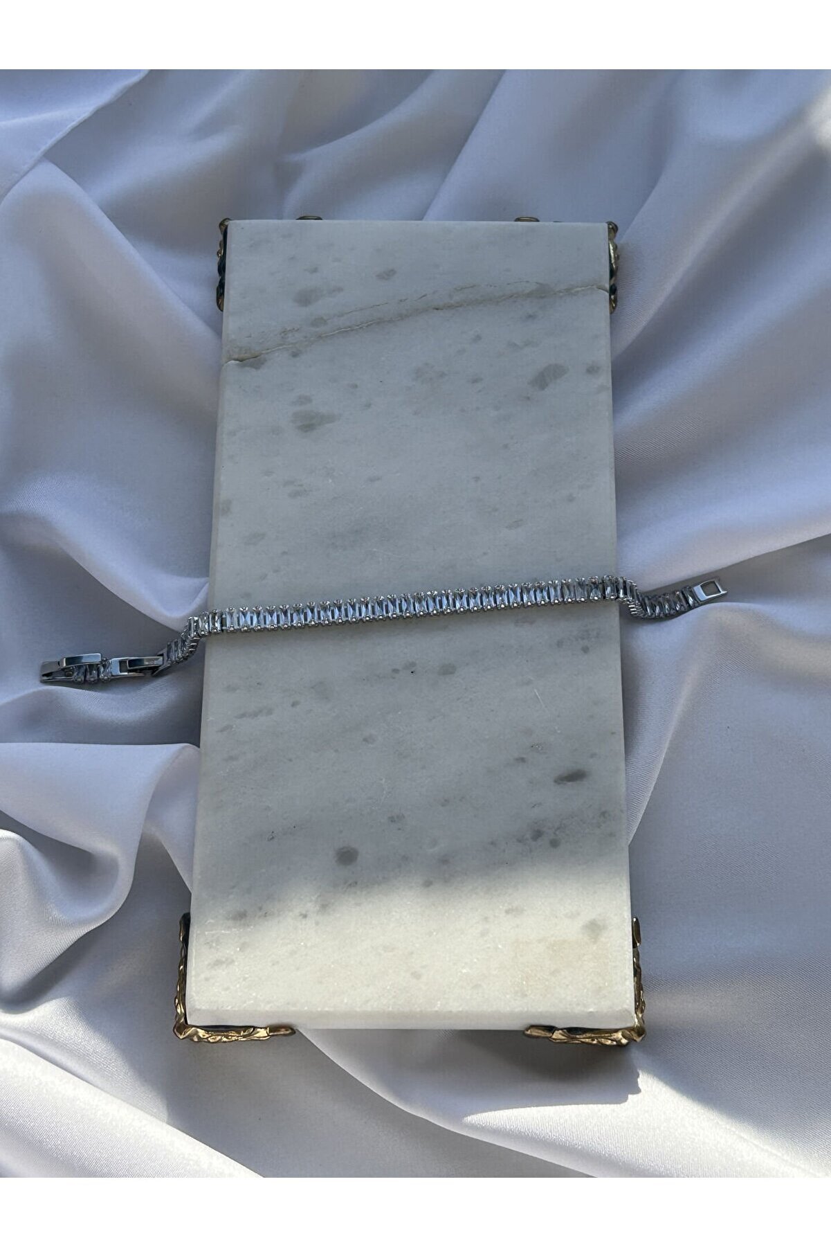 Ateli̇er Emi̇ne Baget Su Yolu Bi̇lekli̇k