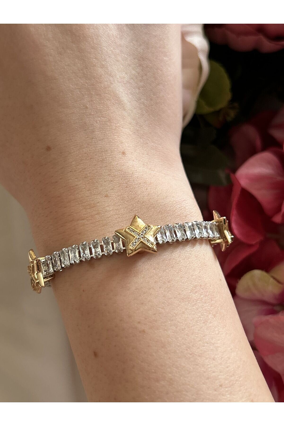 Ateli̇er Emi̇ne Gold Yıldız Detay Su Yolu Bi̇lekli̇k