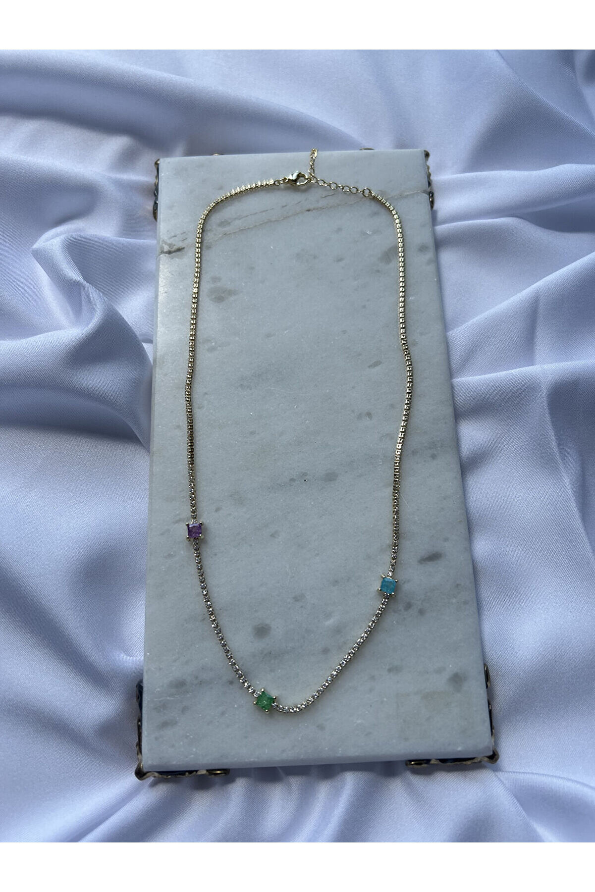 Ateli̇er Emi̇ne Renkli̇ Baget Detaylı Su Yolu Kolye