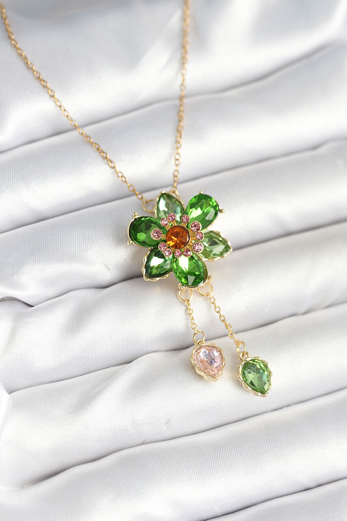 Toptan Bulurum 316L &Ccedil;elik Zincir Gold Renk &Ccedil;i&ccedil;ek Model Sallantılı Kadın Ke