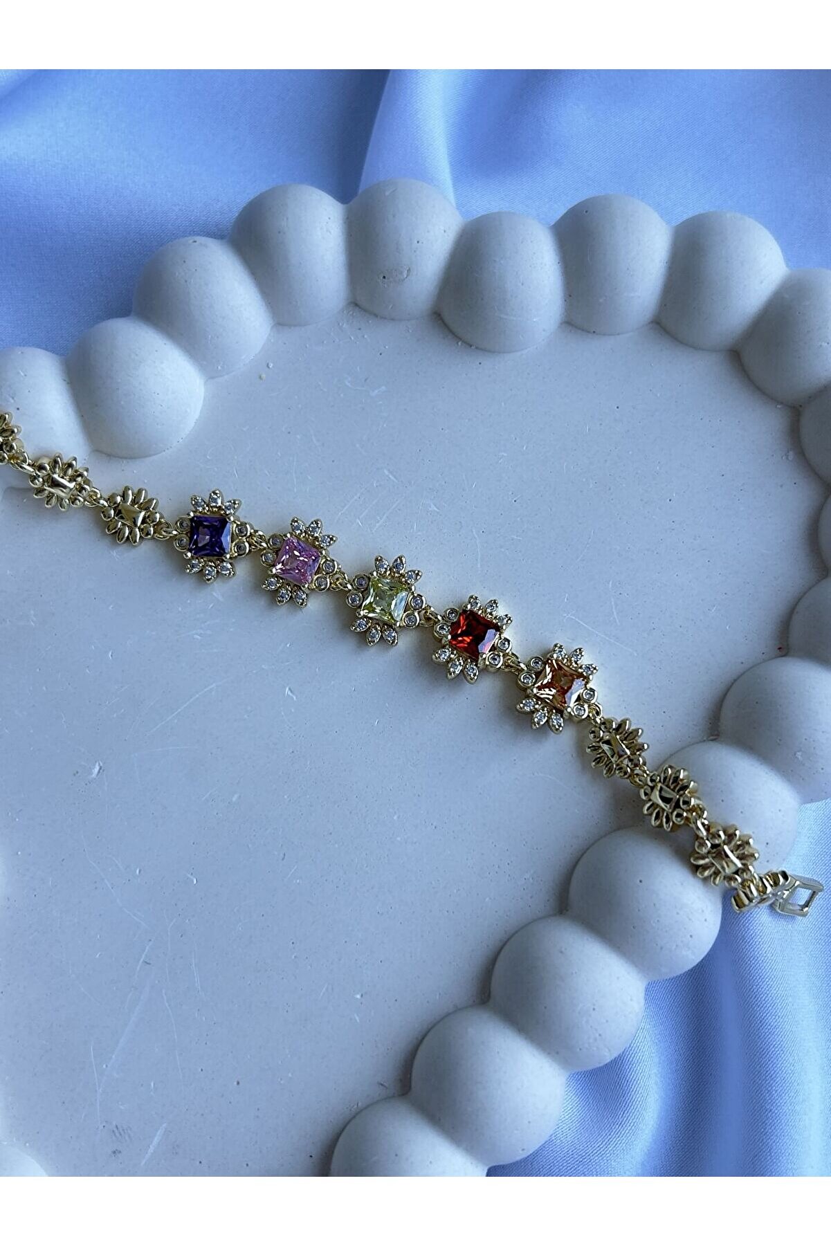 Ateli̇er Emi̇ne Renkli̇ Baget Bi̇lekli̇k