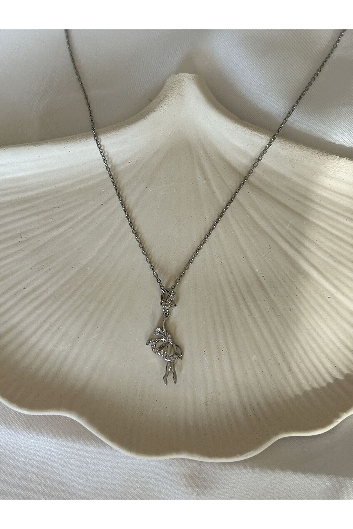 Ateli̇er Emi̇ne Si̇lver Baleri̇n Kolye