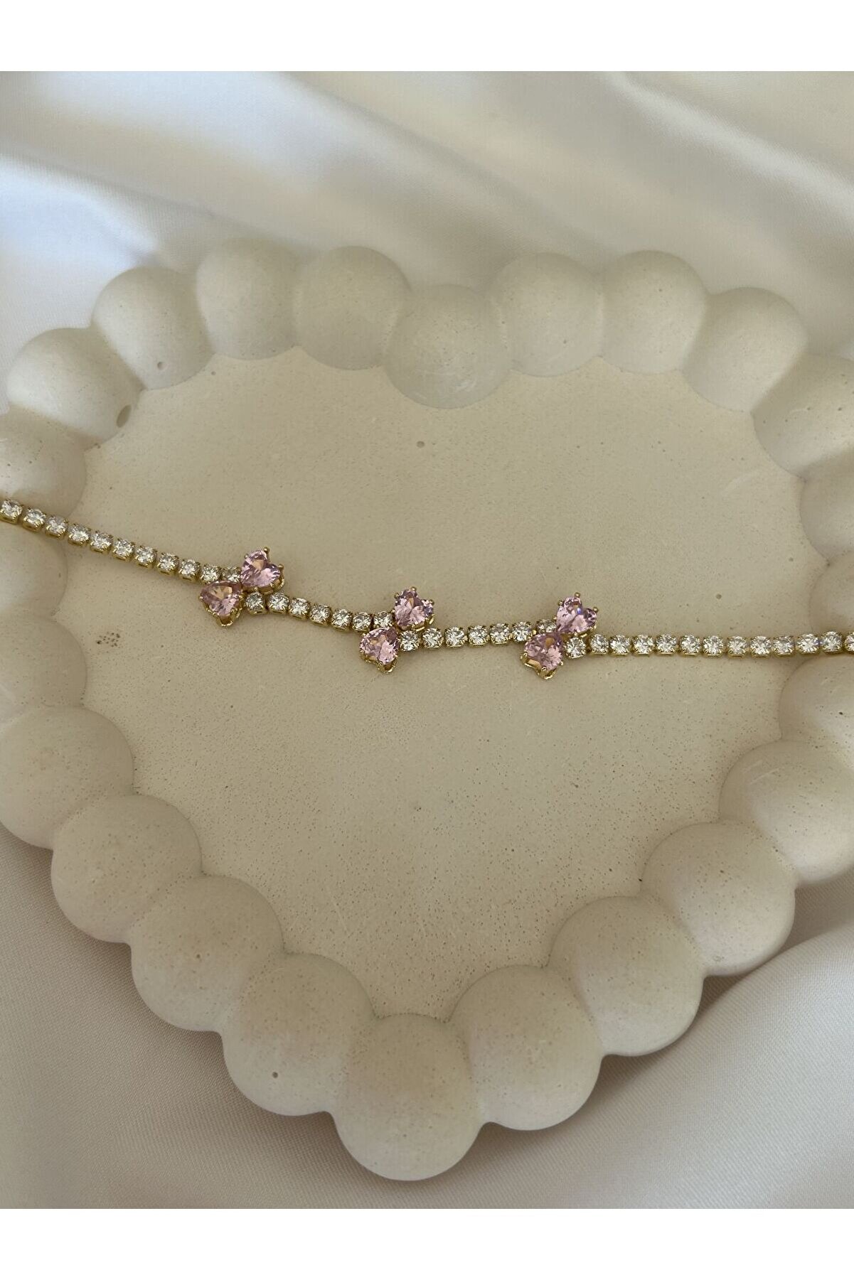 Ateli̇er Emi̇ne Pembe Kurdela Gold Bi̇lekli̇k