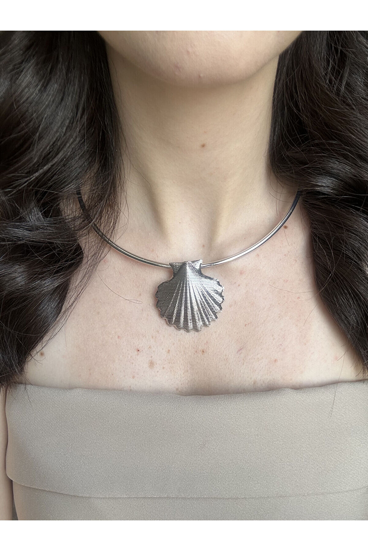 Ateli̇er Emi̇ne İsti̇ri̇dye Detaylı Choker Kolye