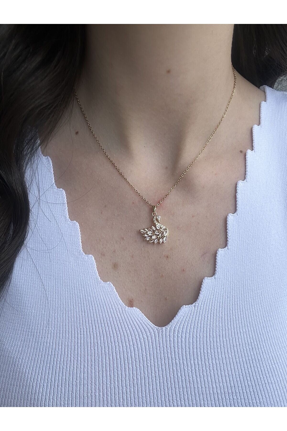 Ateli̇er Emi̇ne Gold Zi̇rkon Kuğu Kolye