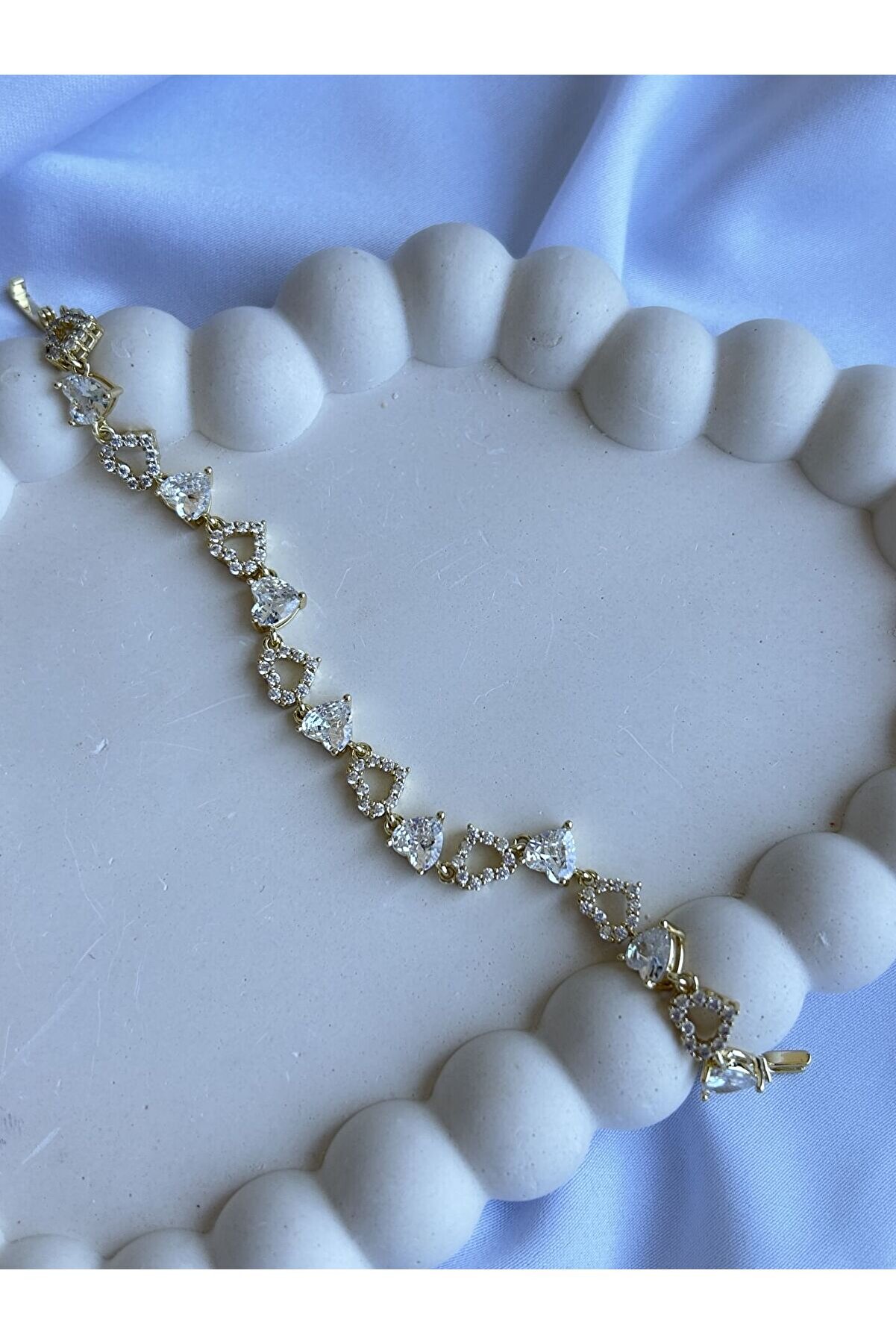 Ateli̇er Emi̇ne Kalp Moti̇fli̇ Gold Bi̇lekli̇k