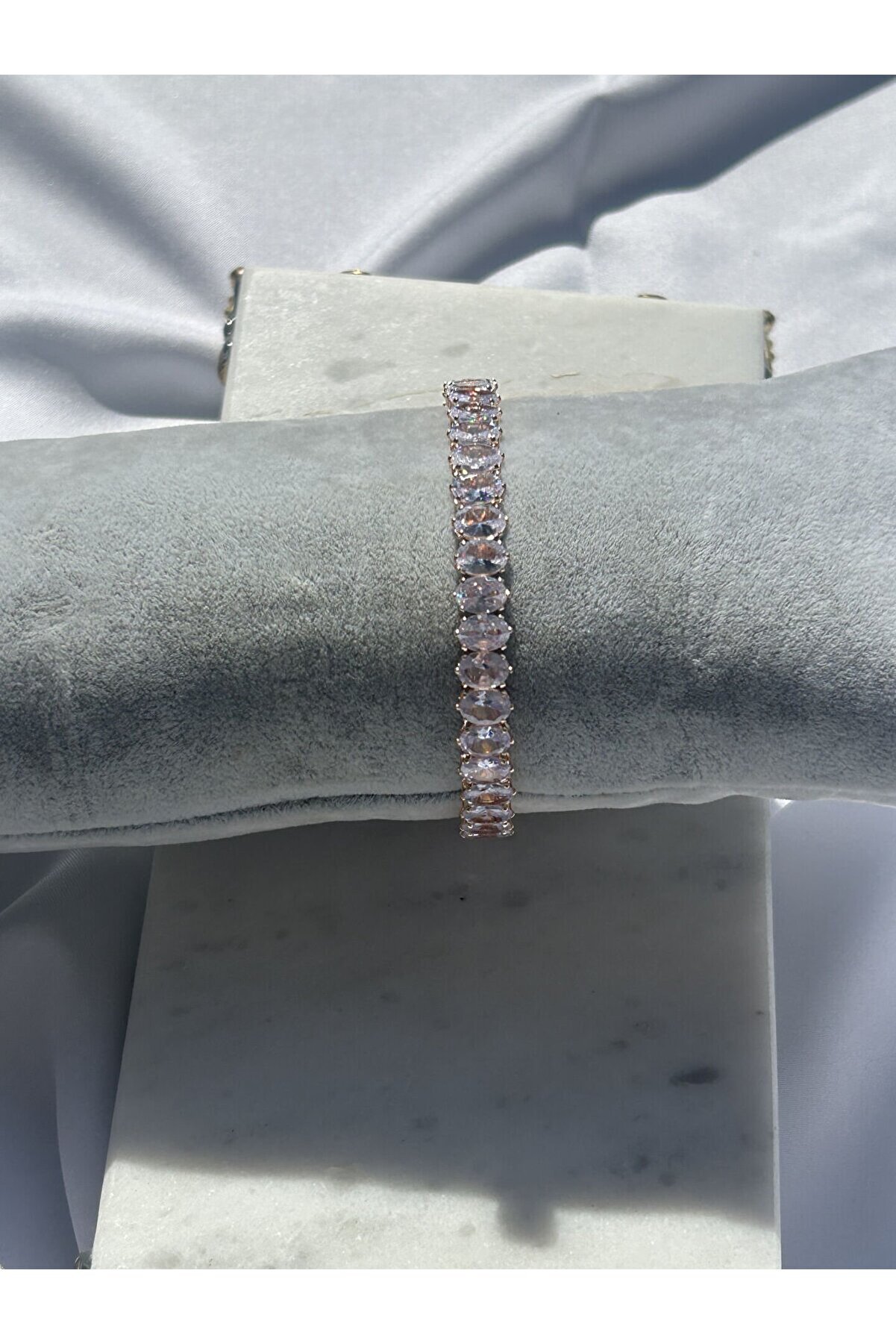 Ateli̇er Emi̇ne Su Yolu Gold Kelepçe Bi̇lekli̇k