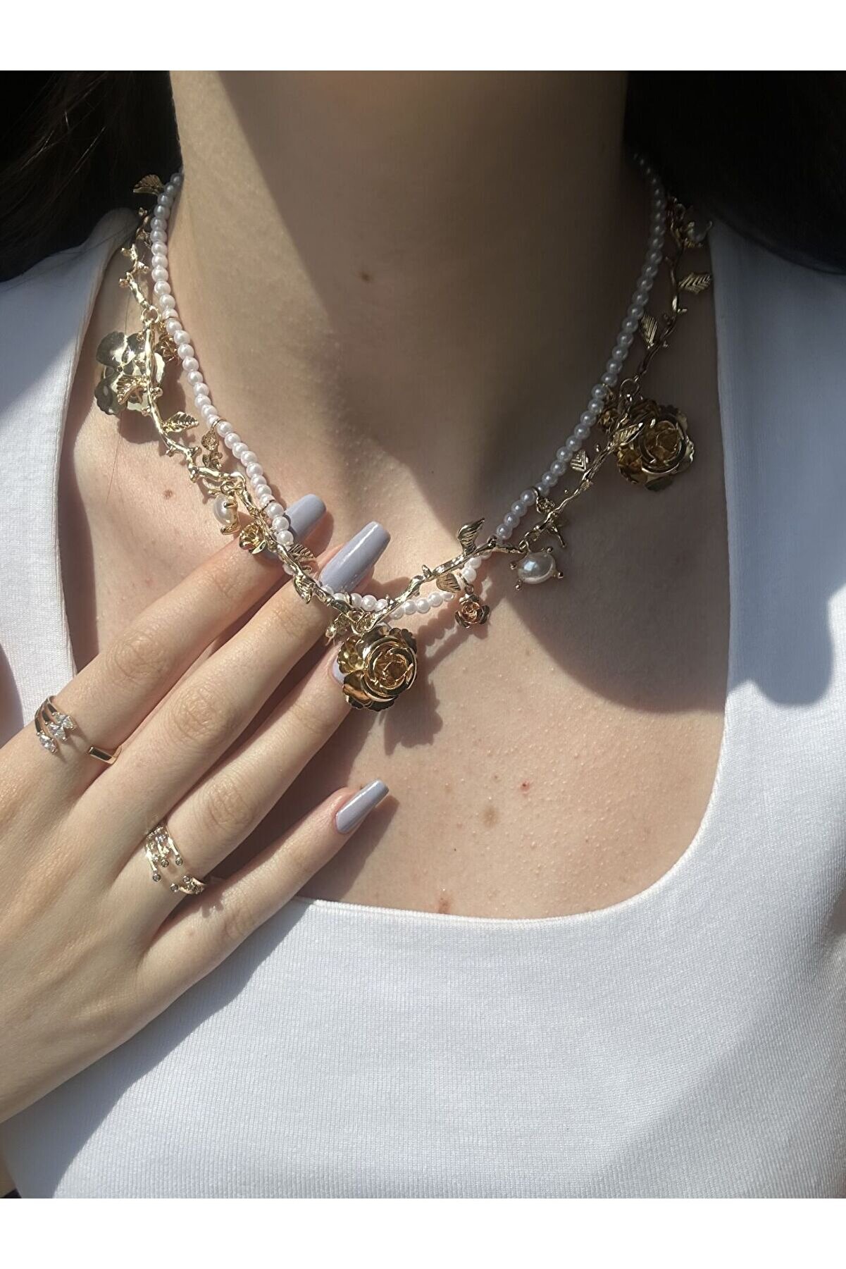 Ateli̇er Emi̇ne İnci̇li̇ Gül Detay Kolye