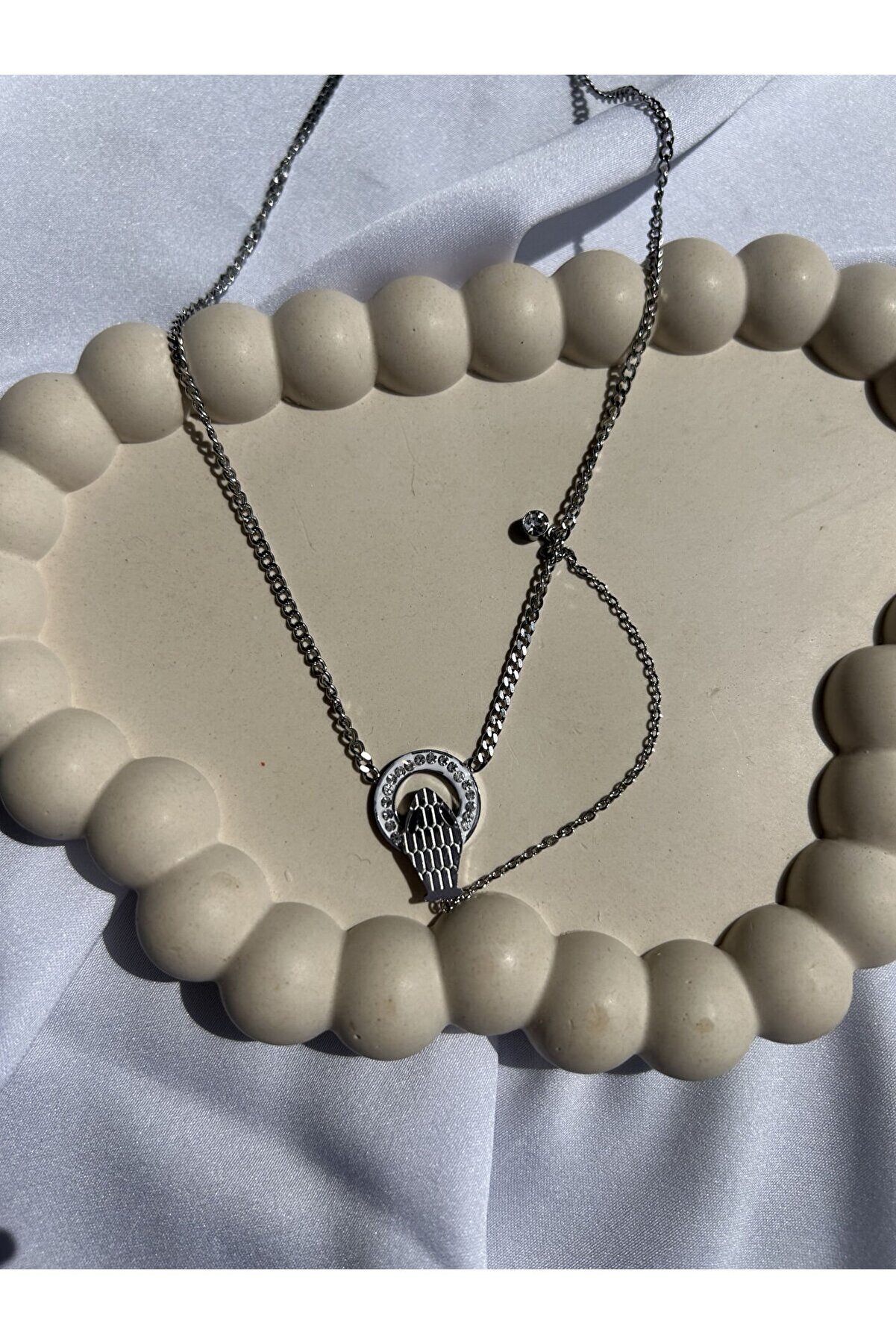 Ateli̇er Emi̇ne Yılan Fi̇gürlü Kolye