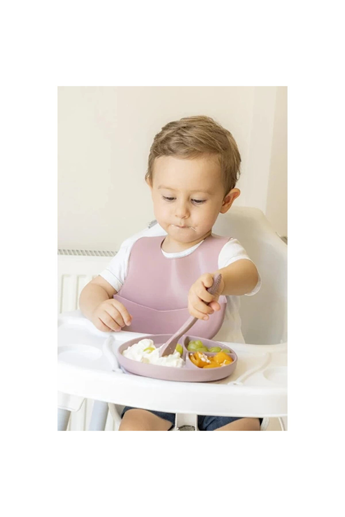 Pembe 3’Lü Si̇li̇kon Yemek Seti̇ – Önlük + Di̇ş Kaşıyıcılı Kaşık + Vakumlu Tabak