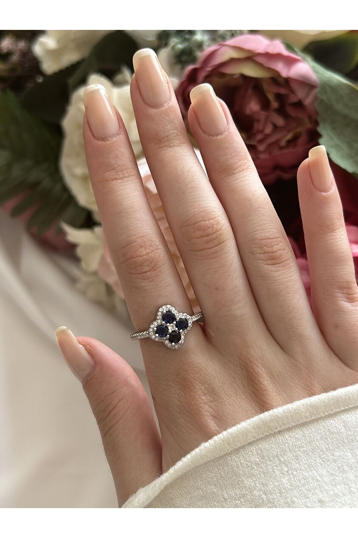 Ateli̇er Emi̇ne Zi̇rkon Laci̇vert Yonca Yüzük