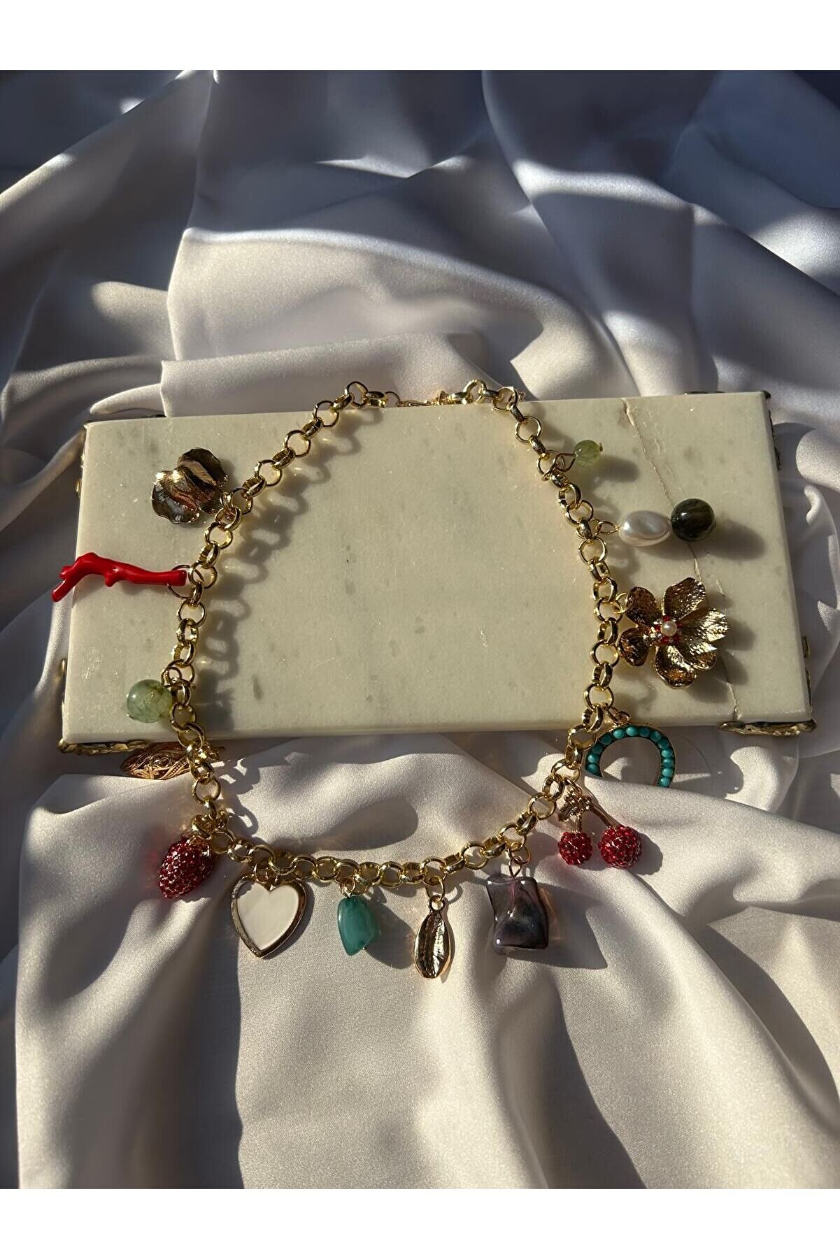 Ateli̇er Emi̇ne Çoklu Charm Kolye