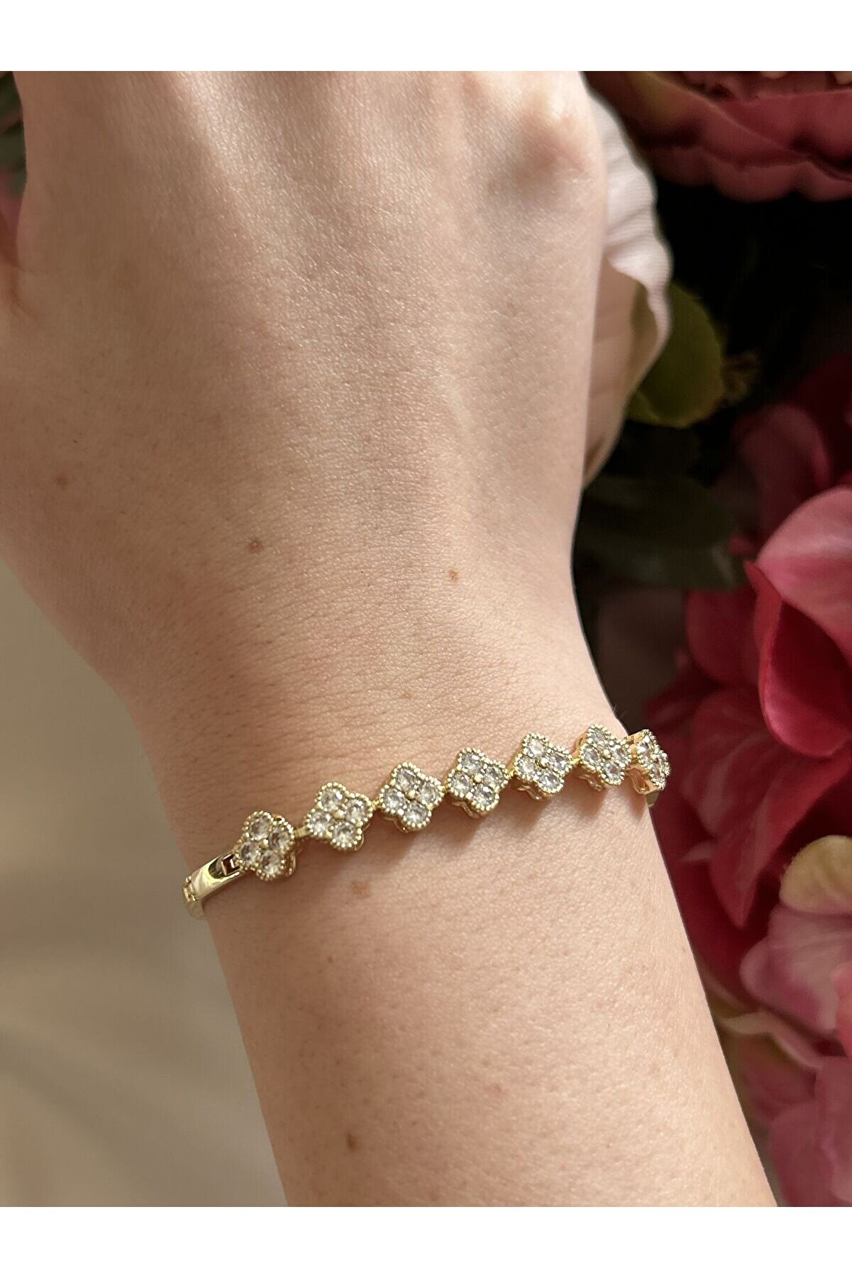 Ateli̇er Emi̇ne Zi̇rkon Taşlı Sıralı Yonca Bi̇lekli̇k