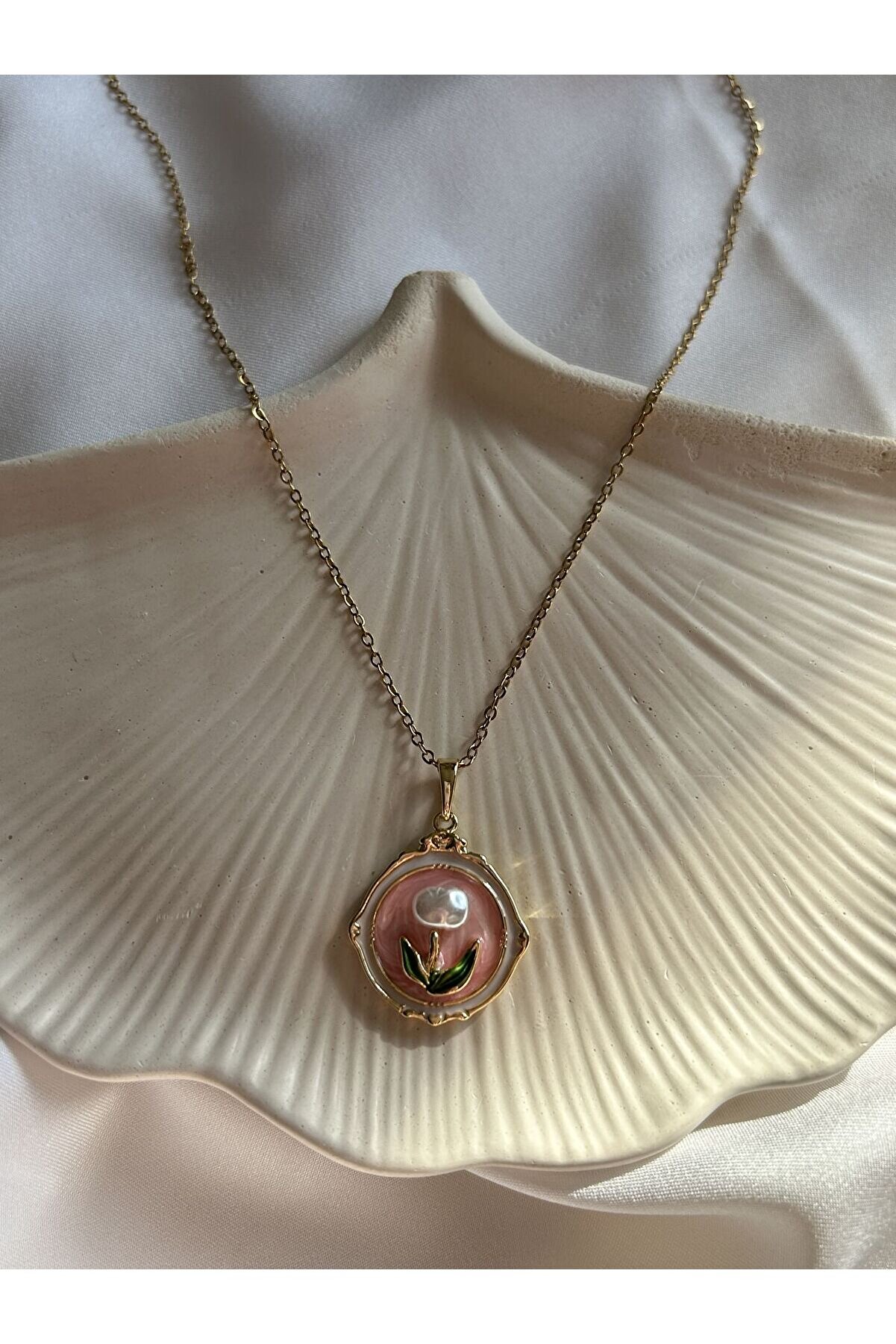 Ateli̇er Emi̇ne Pembe Çi̇çek Pi̇nterest Kolye