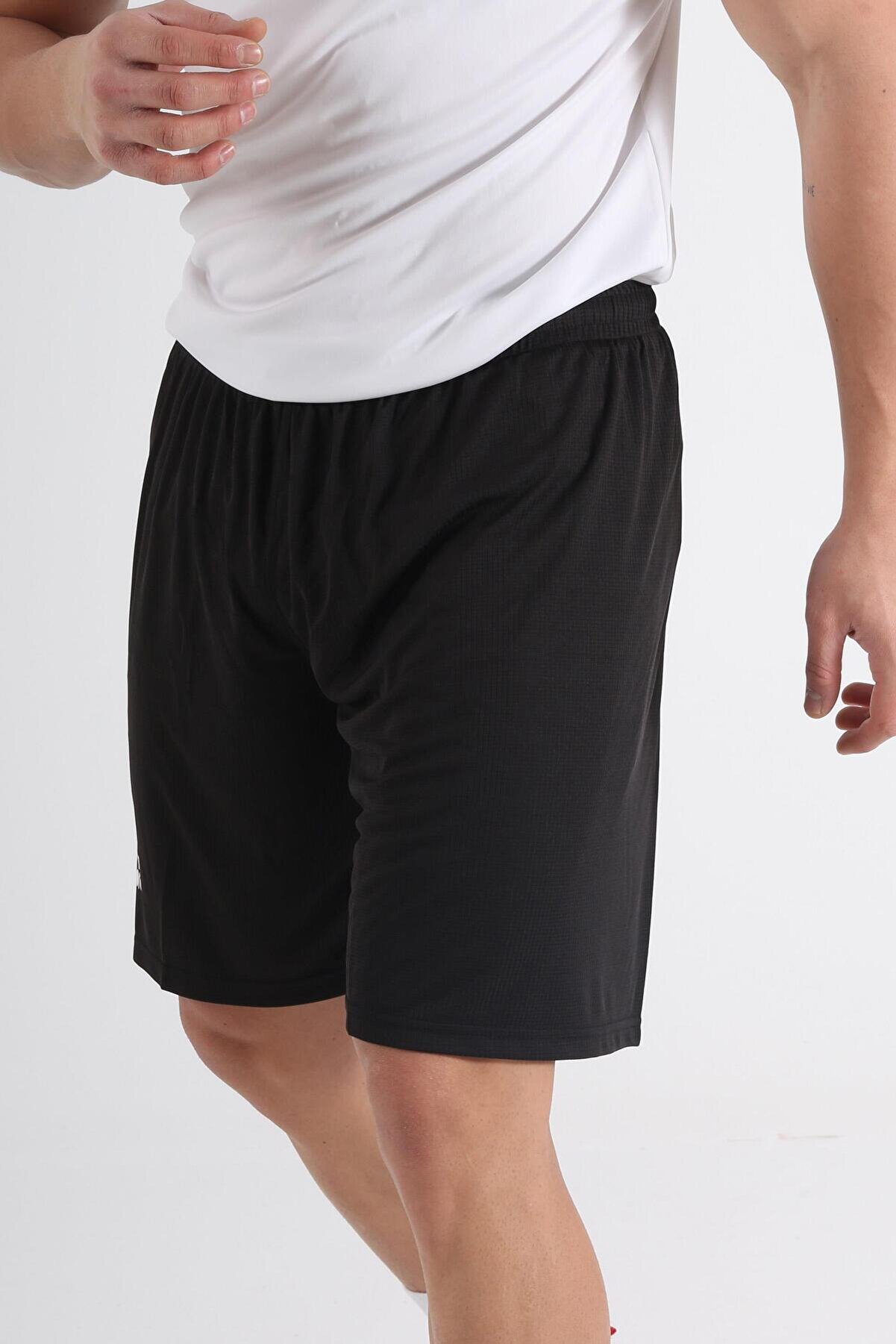 Di̇adora Eni̇ne Kareli̇ Antrenman Şortu Si̇yah