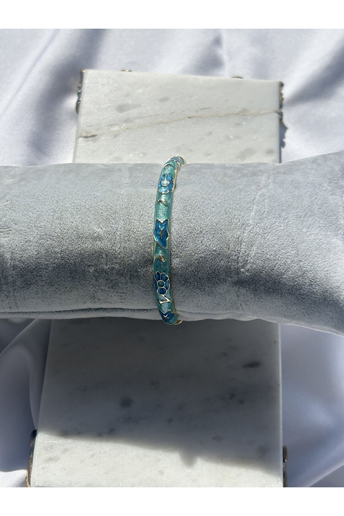 Ateli̇er Emi̇ne Mavi̇ Mi̇neli̇ Kelepçe Bi̇lekli̇k