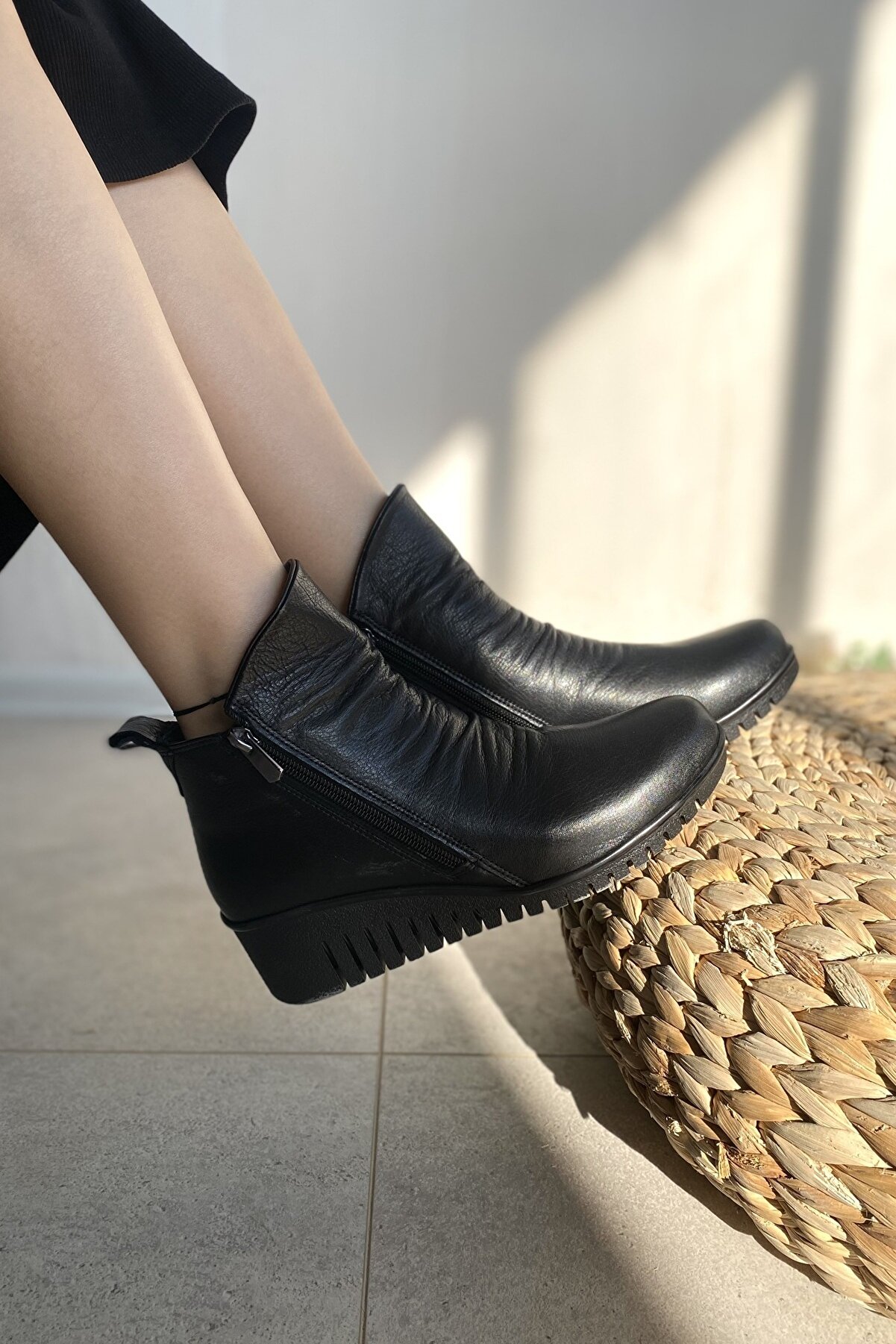 Gult Kadın Haki̇ki̇ Deri̇ Ortopedi̇k Taban Bot