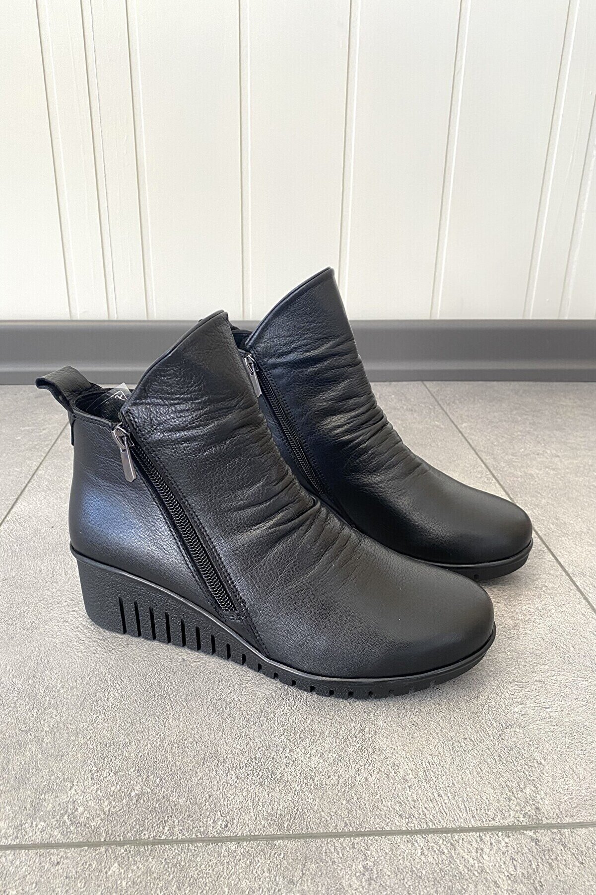 Gult Kadın Haki̇ki̇ Deri̇ Ortopedi̇k Taban Bot