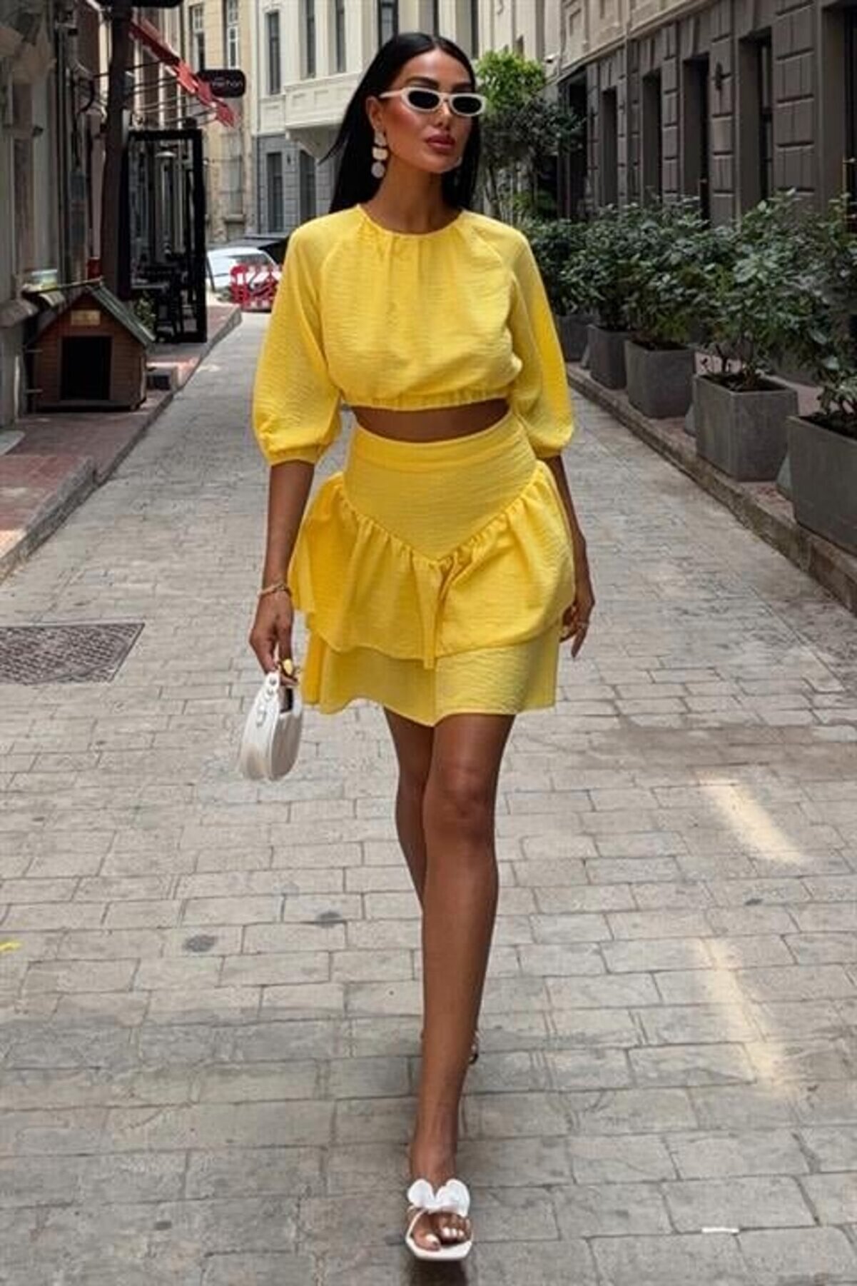 Crop Bluz Ve Kat Kat Etekli̇ Takım 10207