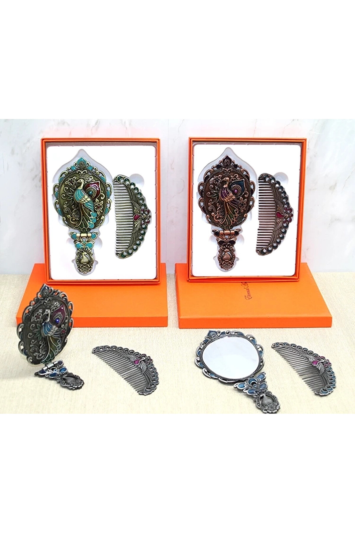 Buti̇k Bfs Tavuskuşu Katlanabi̇li̇r Ayna Ve Tarak Seti̇ Orta Boy Alk4983