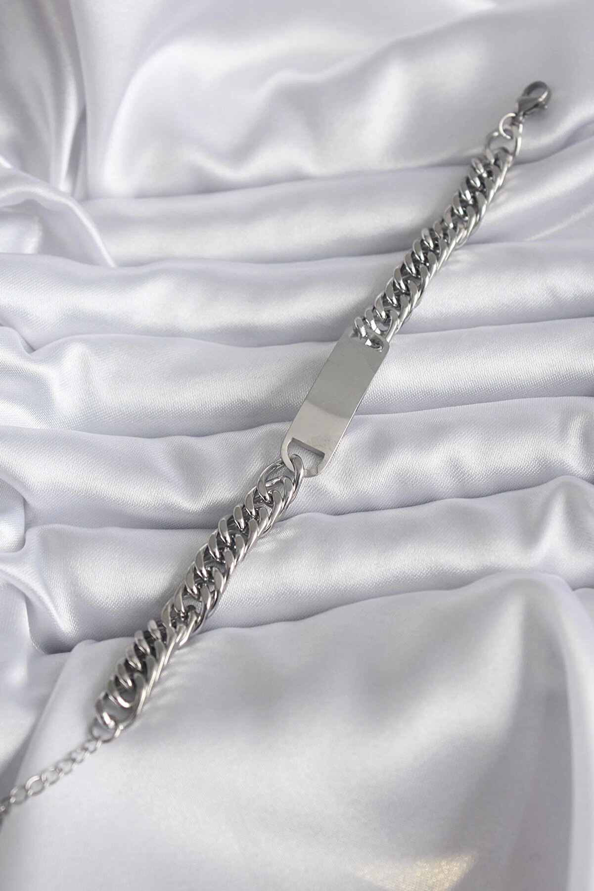 Modamtn Bfs 316L &Ccedil;eli̇k G&uuml;m&uuml;ş Renk İsi̇m Yazılabi̇li̇r Plaka Model Kadın Bi̇lekli̇k