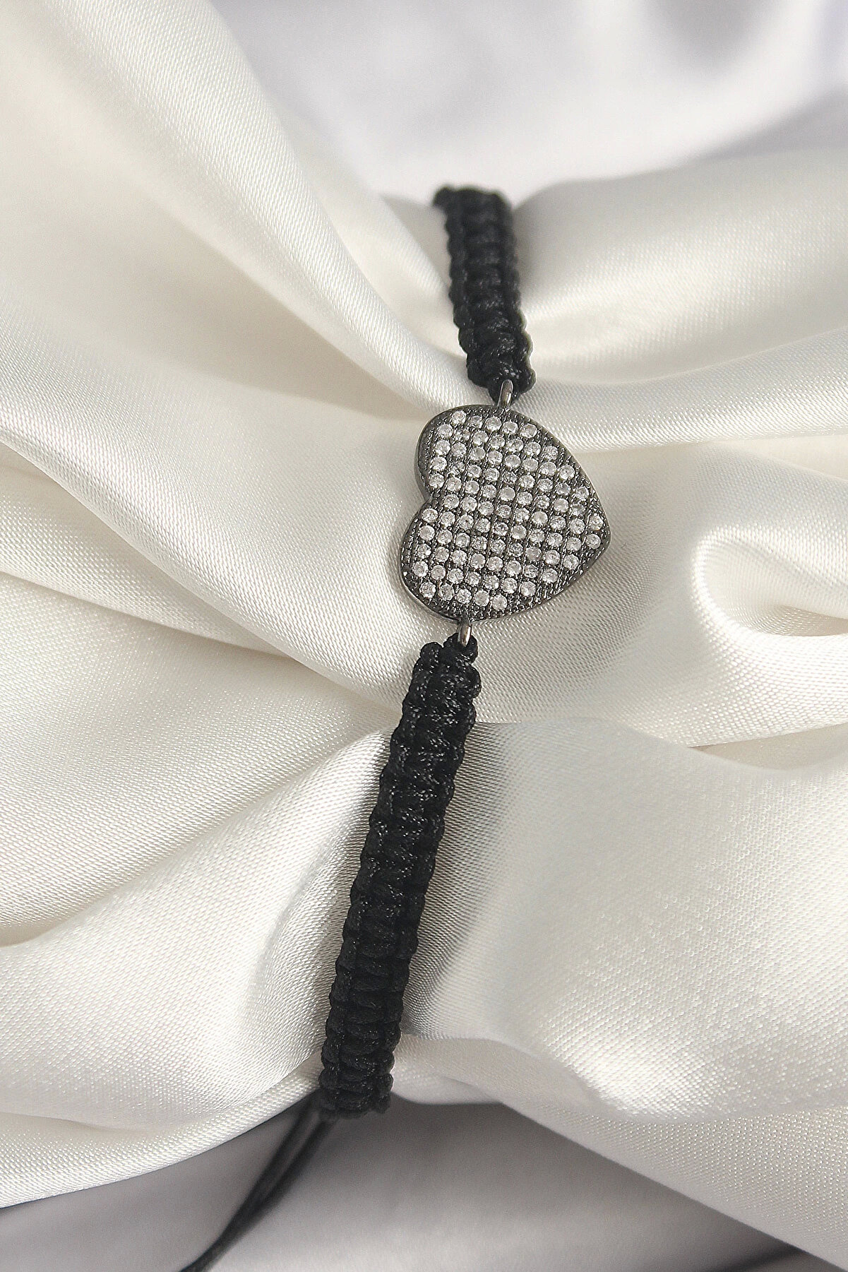 Modamtn Bfs Pi̇ri̇n&ccedil; F&uuml;me Renk Zi̇rkon Taşlı Kalp Fi̇g&uuml;r Asans&ouml;rl&uuml; Makrome Model Kadın Bi̇lekli̇k