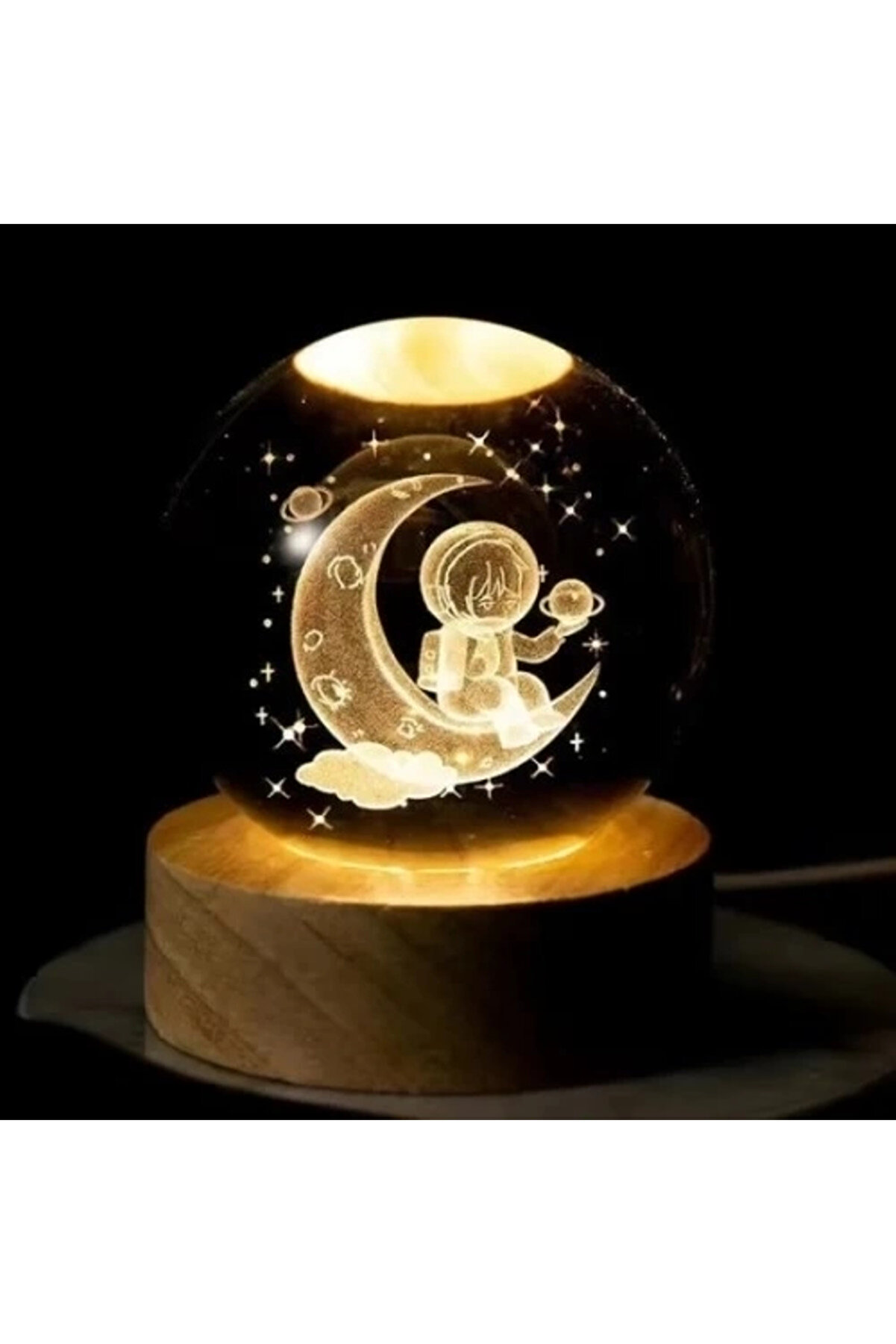 gizmurstore Dekoratif Ay Üstünde Astronot Tasarımlı Ahşap Altlıklı Işıklı Cam Küre 8cm Büyük Boy
