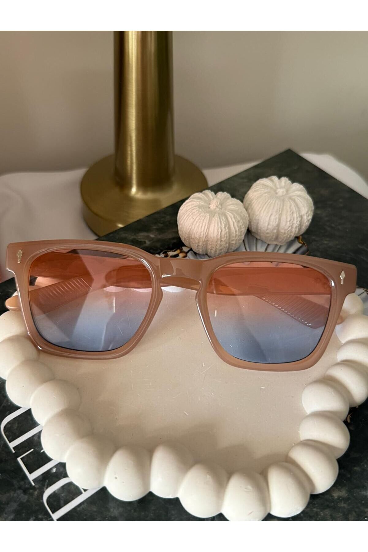 Ateli̇er Emi̇ne Pembe Mavi̇ Cam Egzoti̇k Güneş Gözlüğü