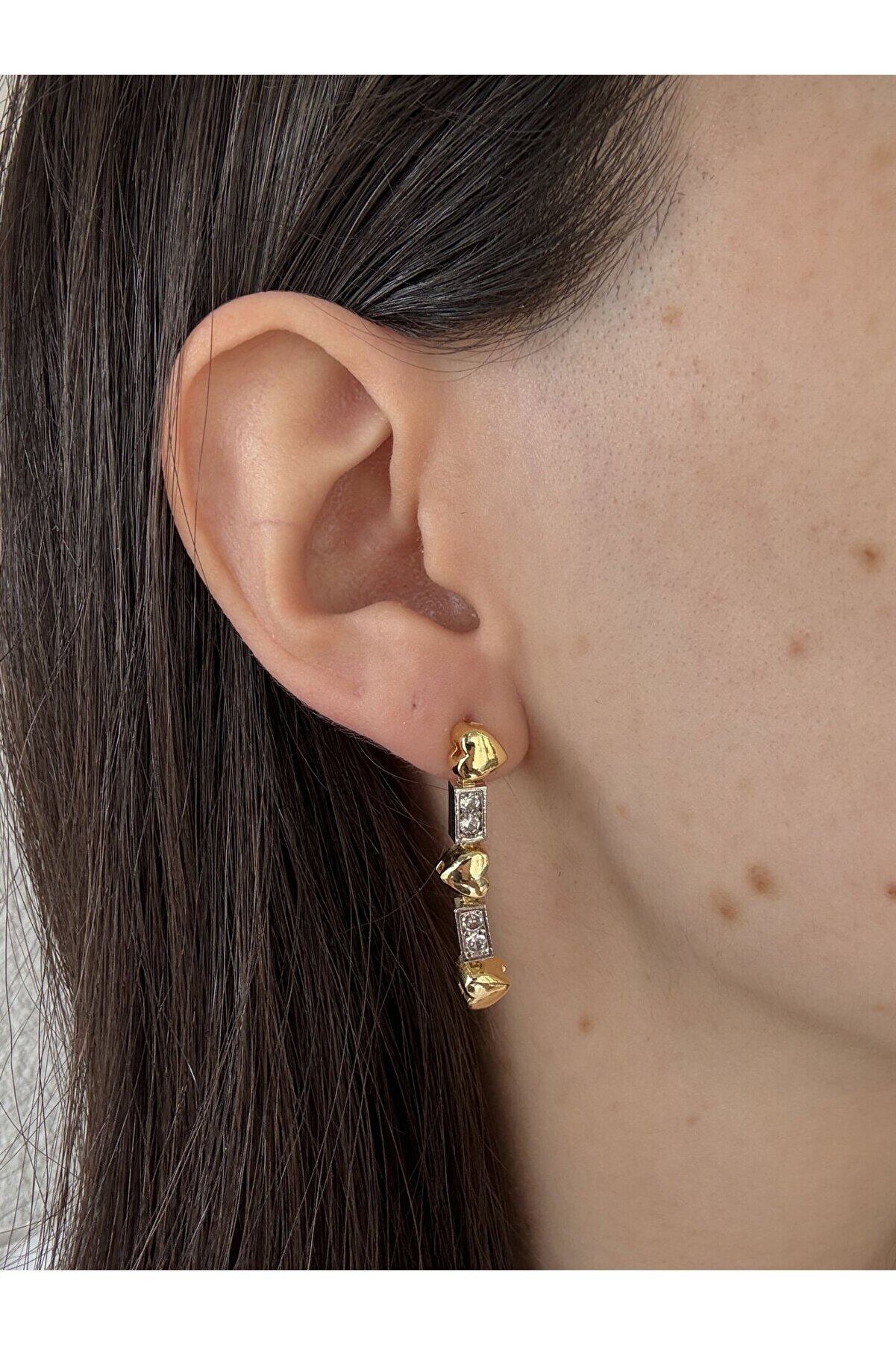 Ateli̇er Emi̇ne Kalp Desenli̇ Sallantılı Küpe