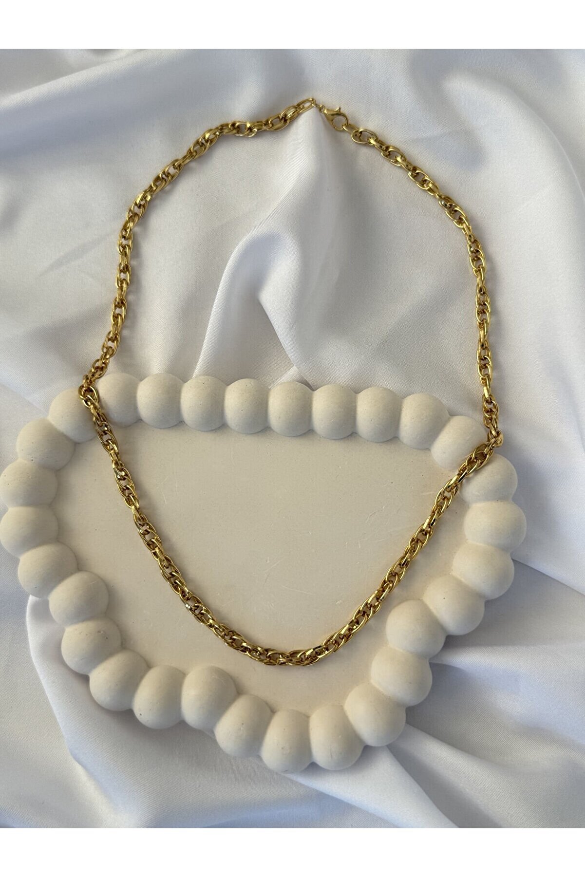 Ateli̇er Emi̇ne Zari̇f İşlemeli̇ Zi̇nci̇r Kolye