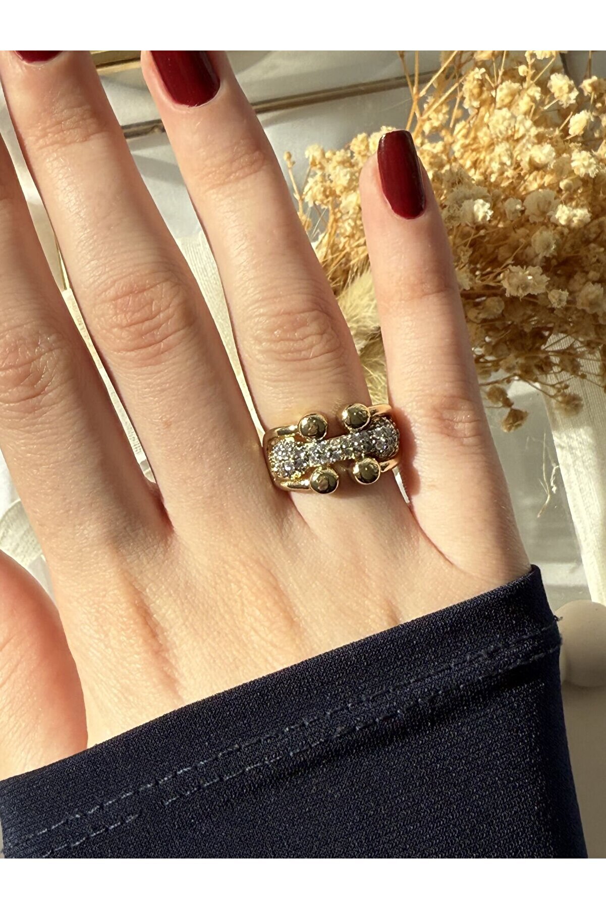 Ateli̇er Emi̇ne Zi̇rkon Top Tasarım Yüzük