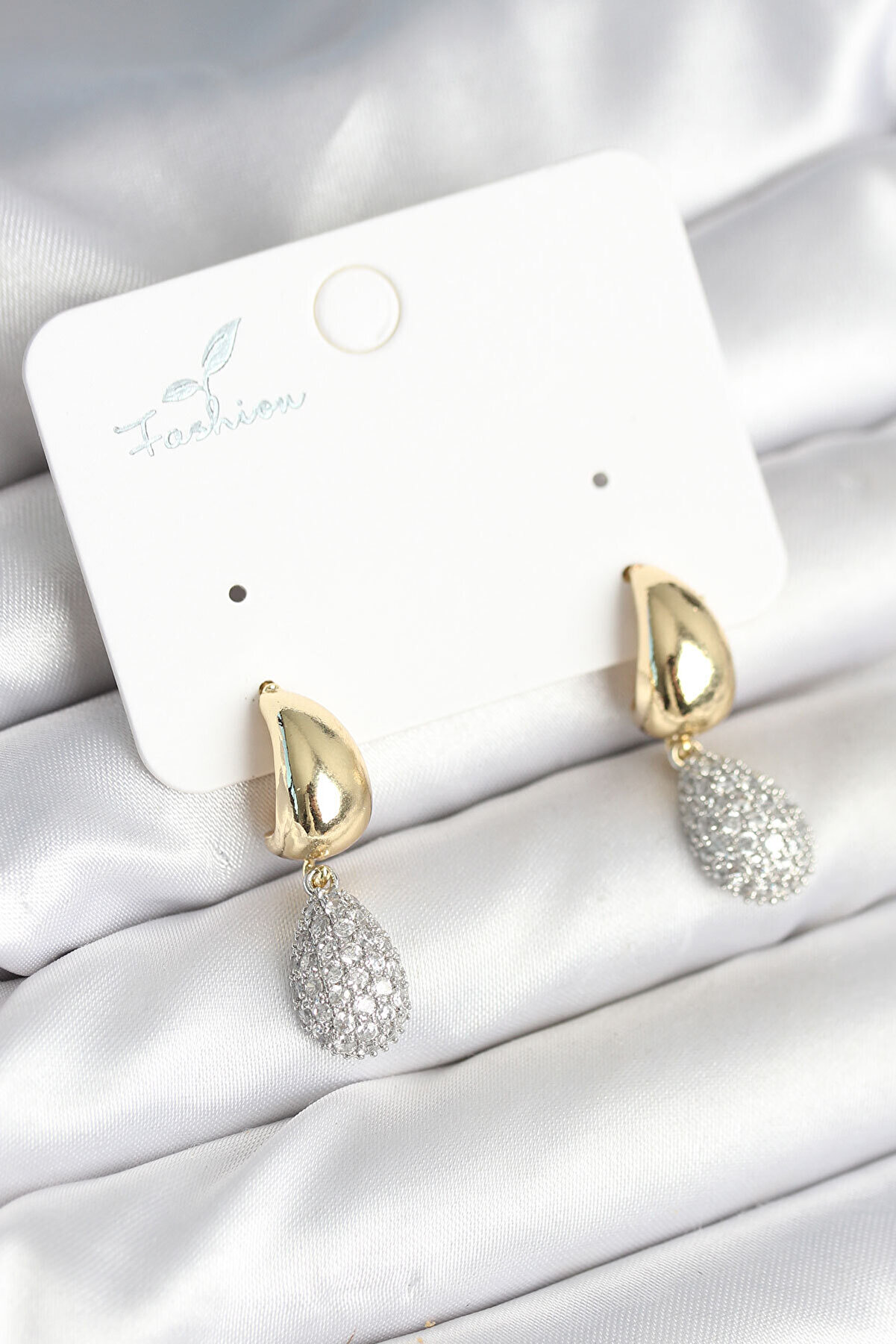 Toptan Bulurum Gold Renk Zirkon Taşlı Damla Pirinç Kadın Küpe