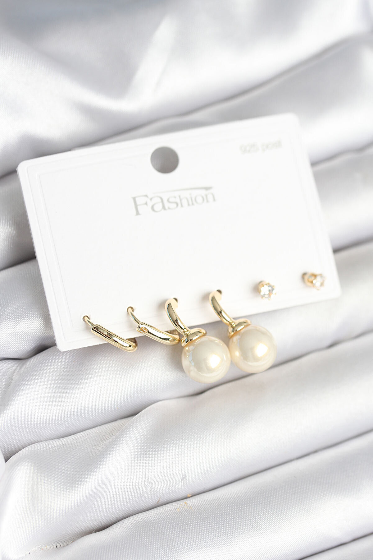 Toptan Bulurum Gold Renk Pirinç 925 Ayar Gümüş Çivili Kadın Küpe Seti