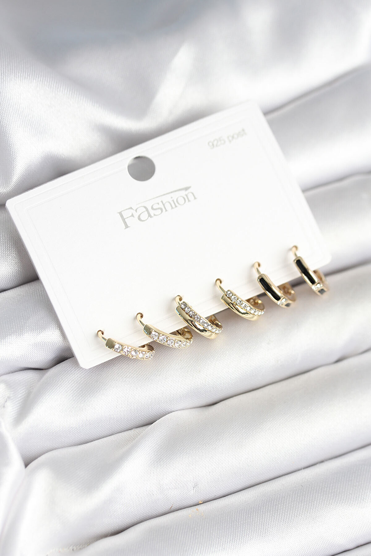 Toptan Bulurum Pirinç Gold Renk 925 Ayar Gümüş Çivi Kadın Küpe Seti