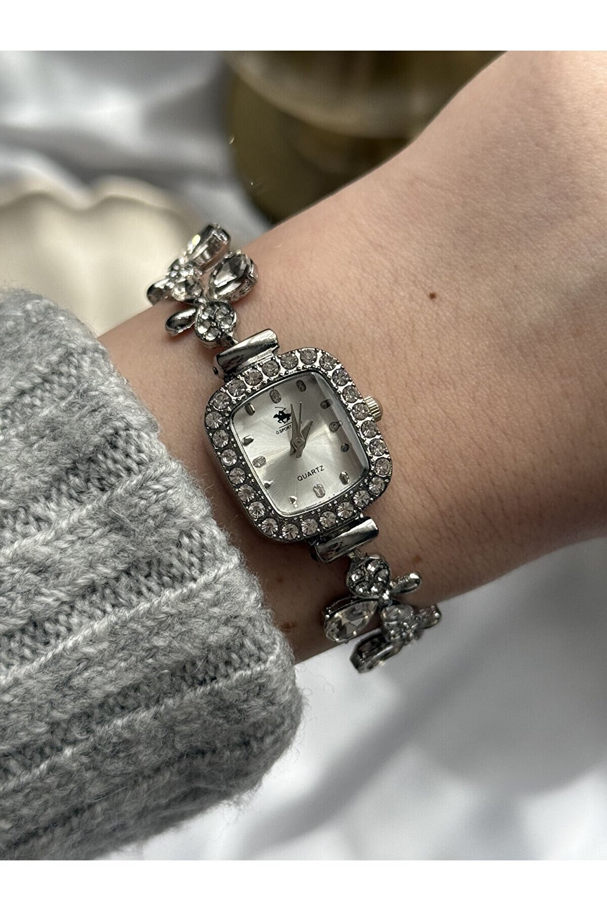 Ateli̇er Emi̇ne Çi̇çek Moti̇fli̇ Bi̇lekli̇k Model Saat