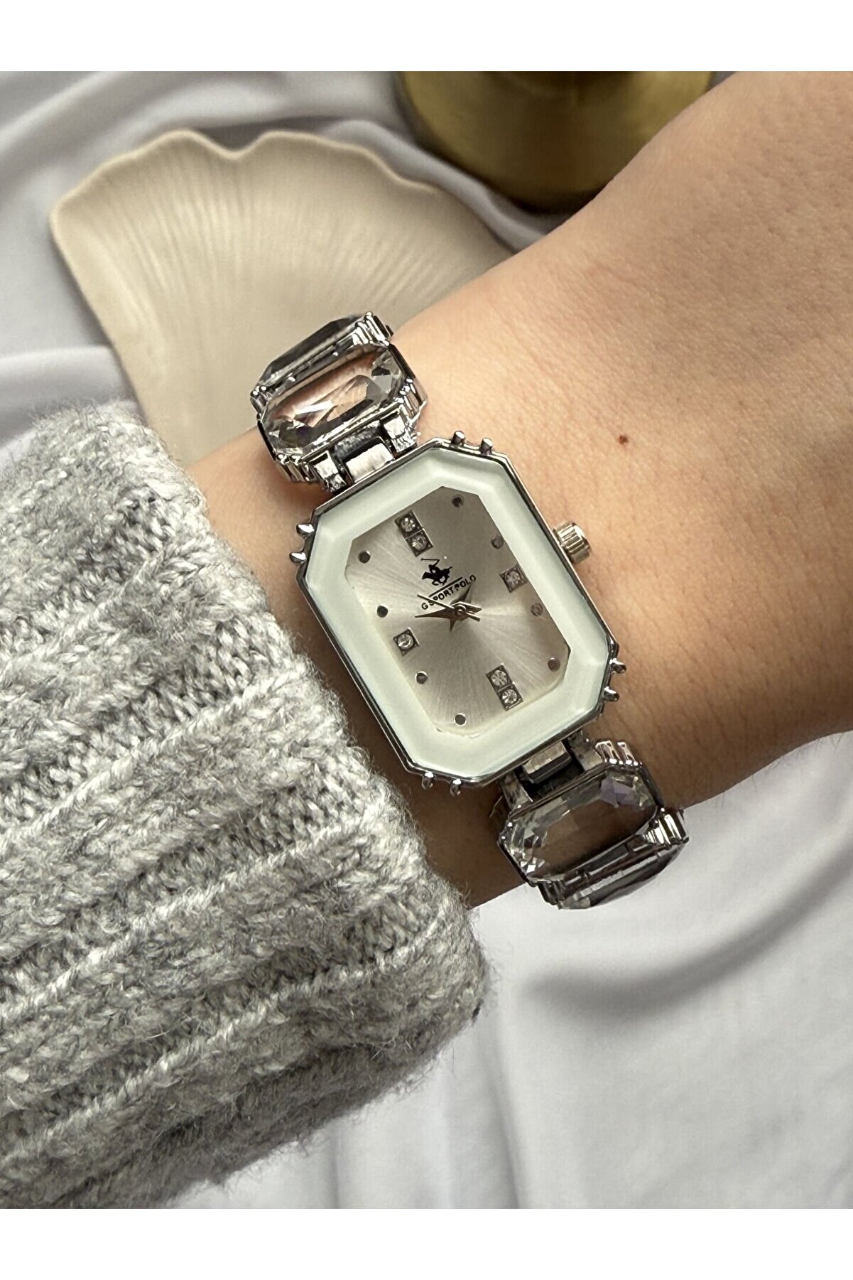 Ateli̇er Emi̇ne Kesme Taşlı Tasarım Saat