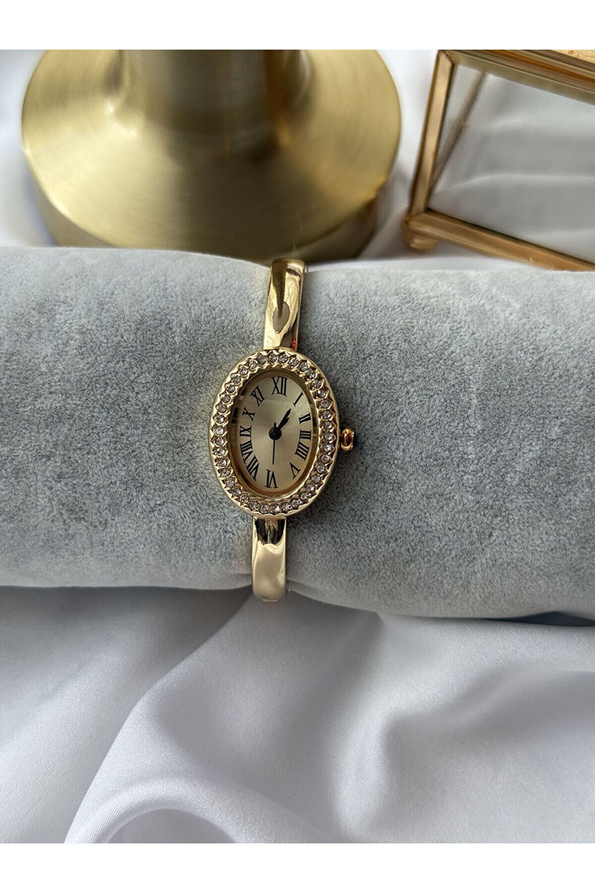 Ateli̇er Emi̇ne Gold Vi̇ntage Kelepçe Saat