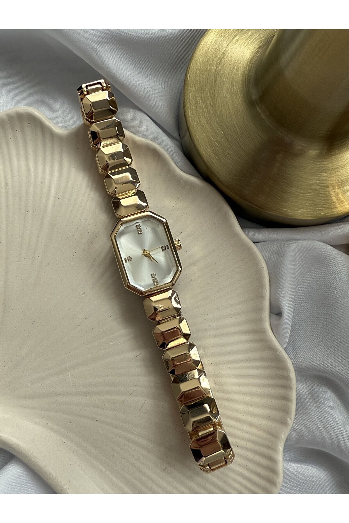 Ateli̇er Emi̇ne Gold Baklalı Şık Saat