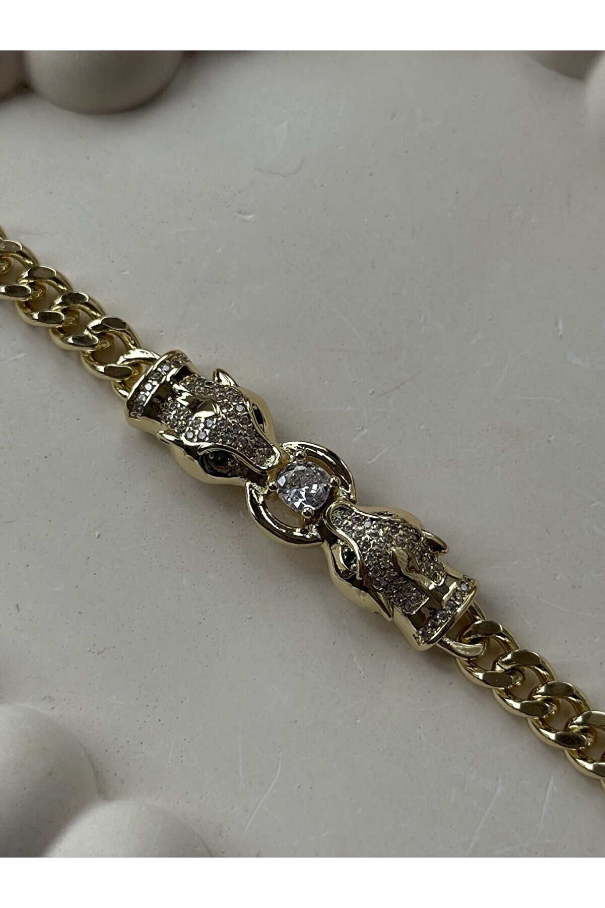 Ateli̇er Emi̇ne Kurt Fi̇gürlü Tasarım Bi̇lekli̇k