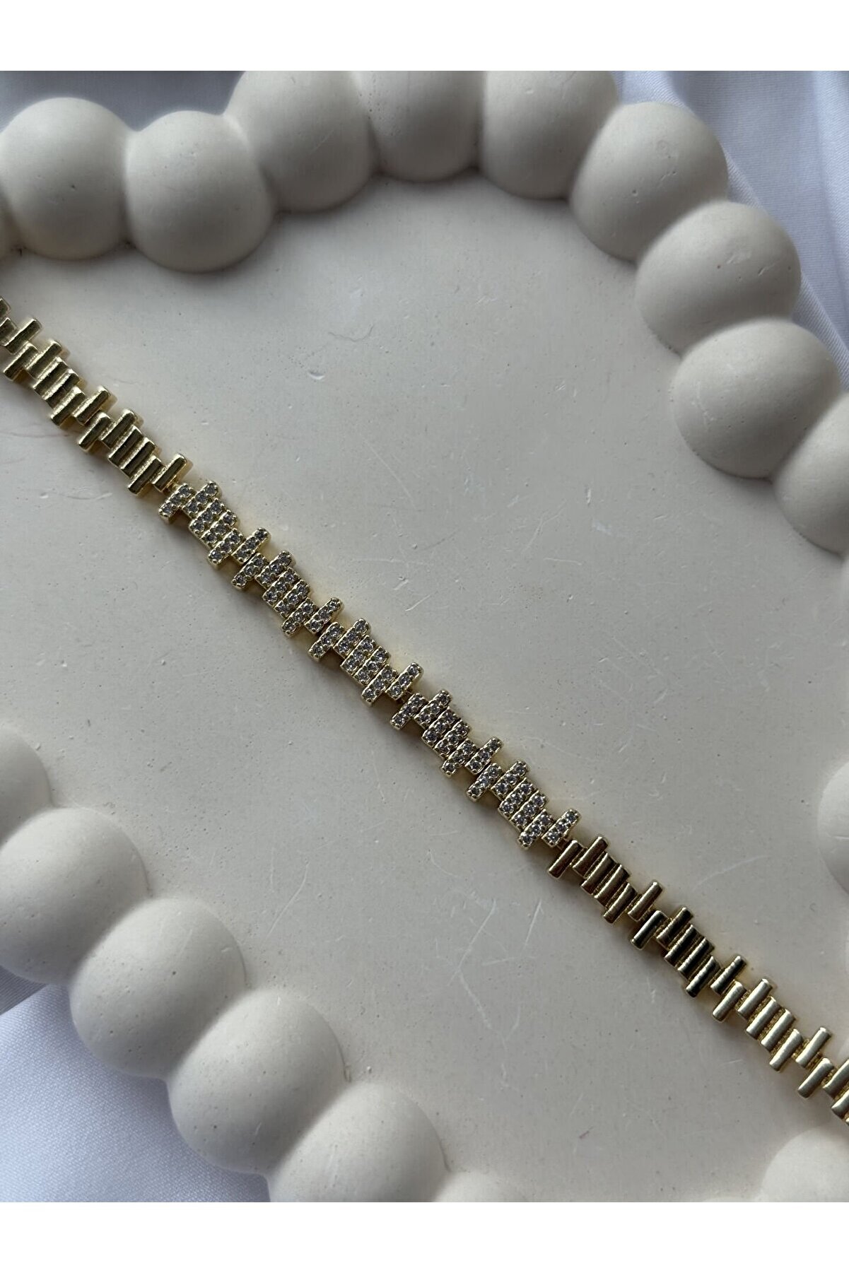 Ateli̇er Emi̇ne Taşlı Şeri̇t Bi̇lekli̇k